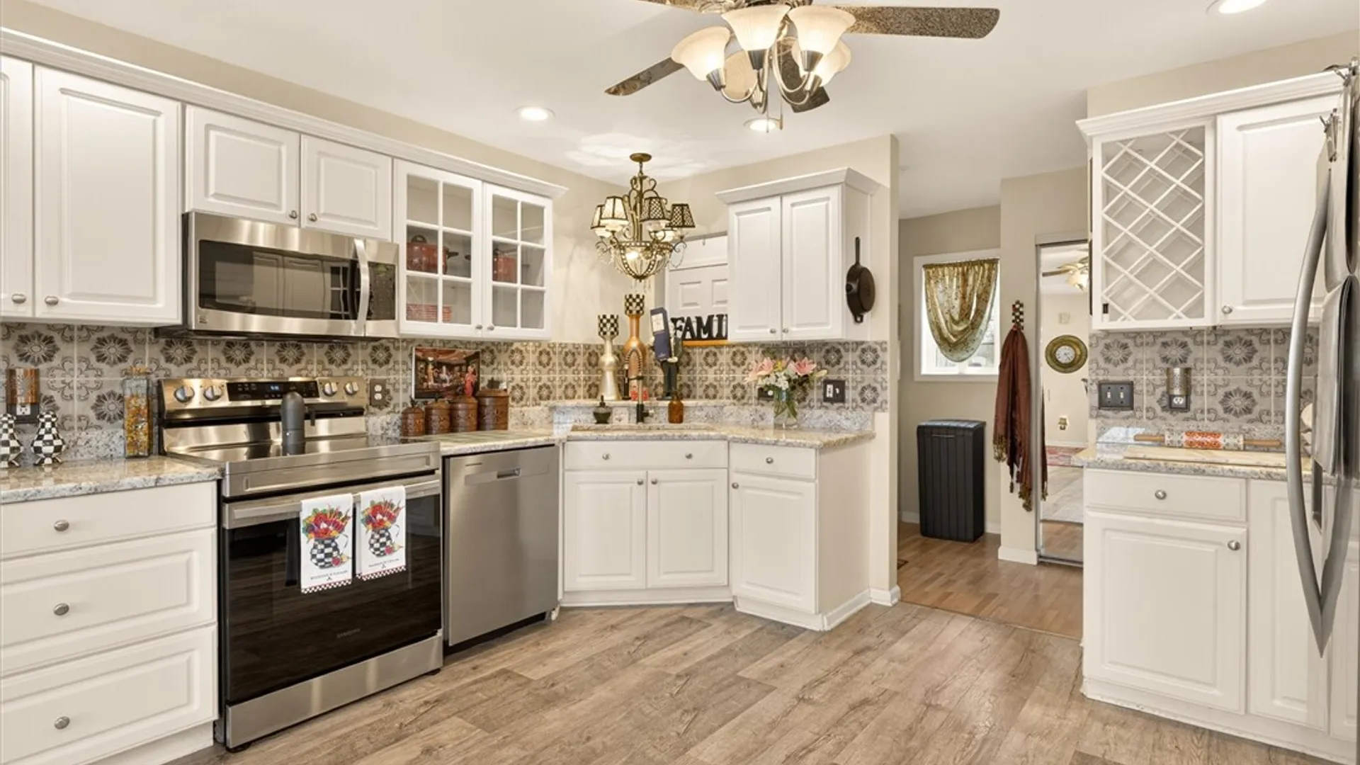 Property at 1343 Fieldcrest Lane, Victor, NY 14564 10