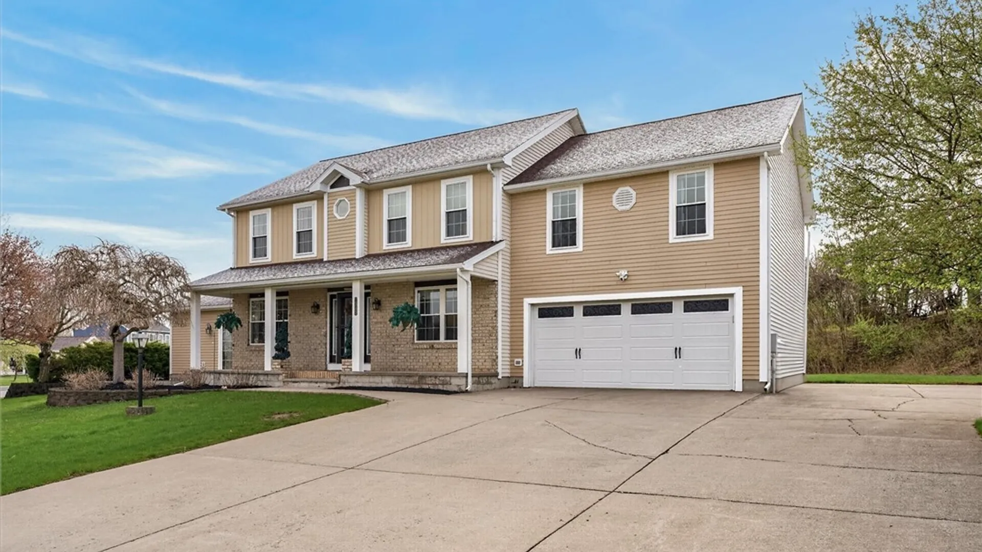 Property at 1343 Fieldcrest Lane, Victor, NY 14564 3