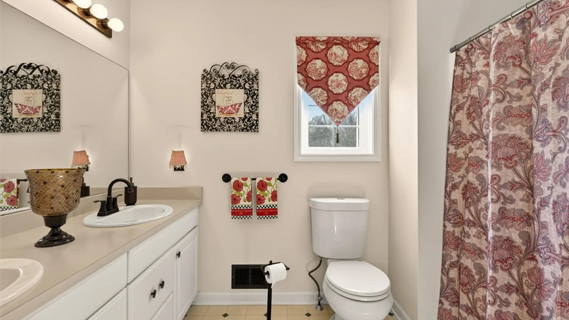 Property at 1343 Fieldcrest Lane, Victor, NY 14564 39