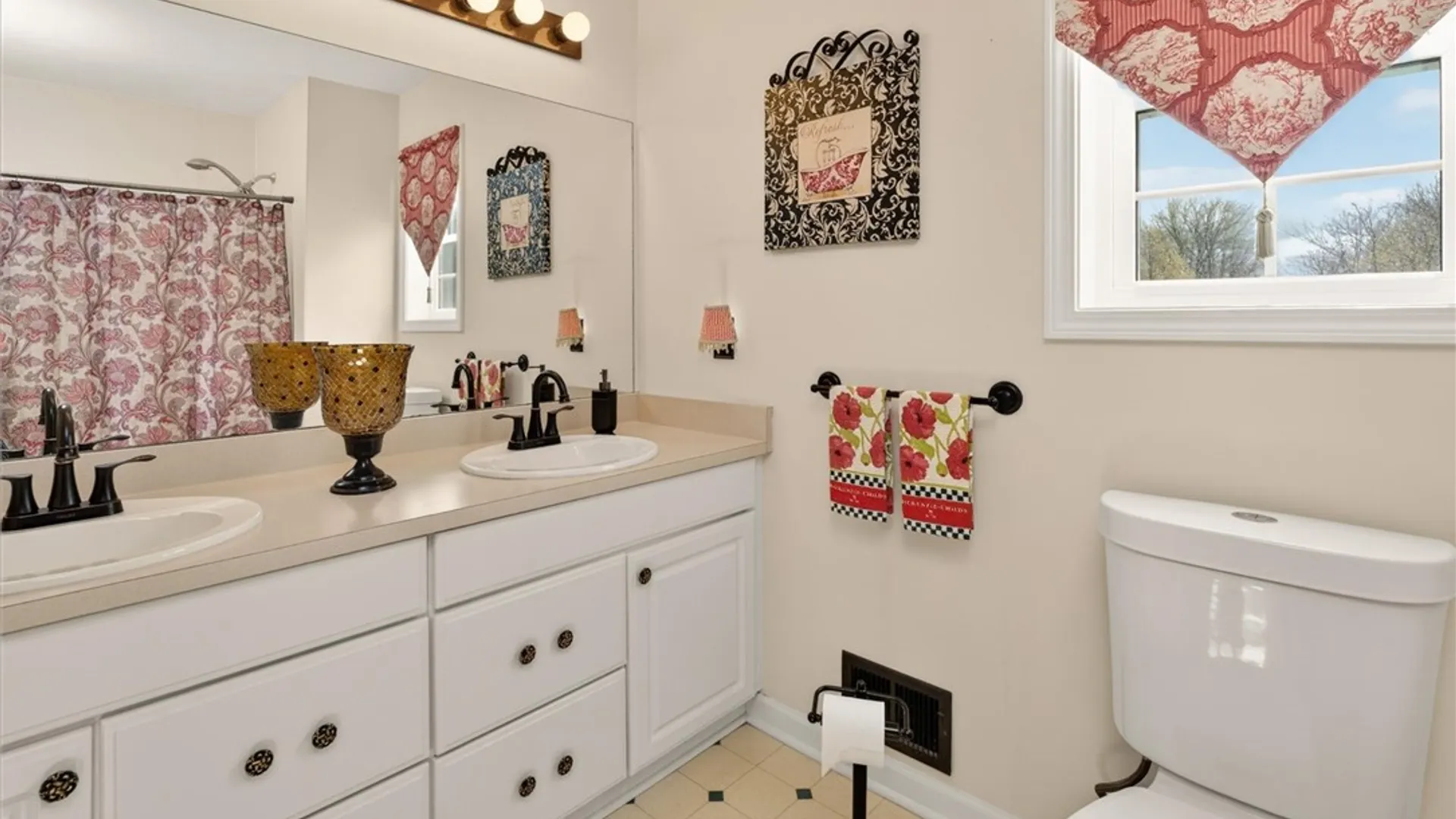 Property at 1343 Fieldcrest Lane, Victor, NY 14564 40