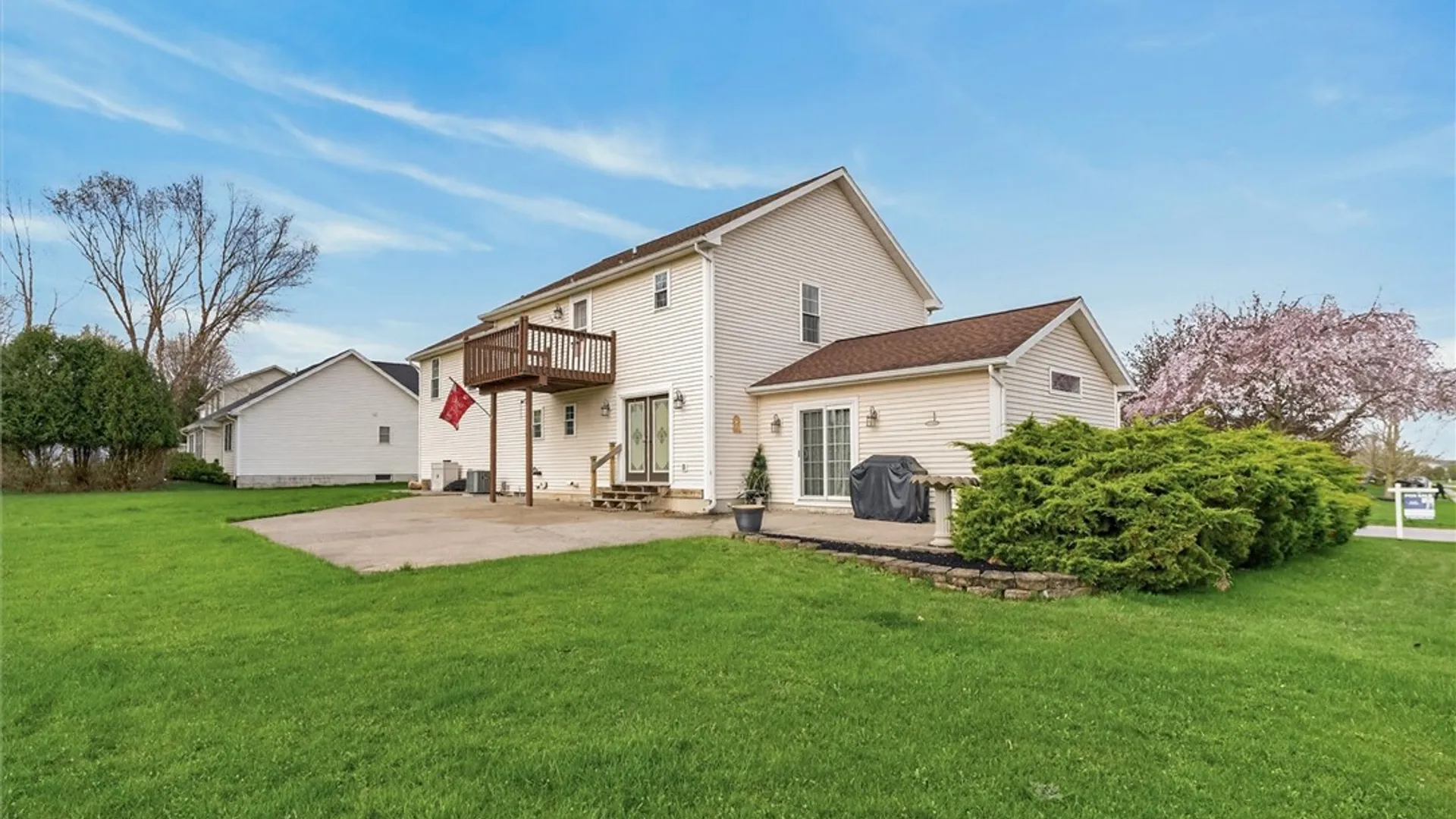 Property at 1343 Fieldcrest Lane, Victor, NY 14564 6