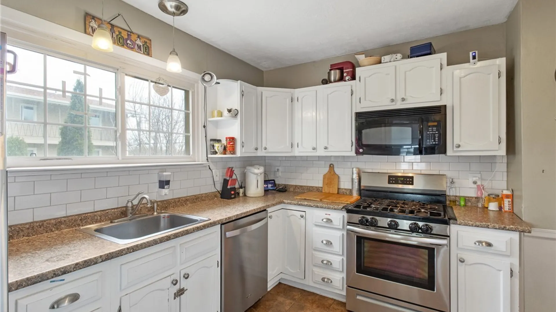 Property at 140 Jamesville Road, DeWitt, NY 13214 11