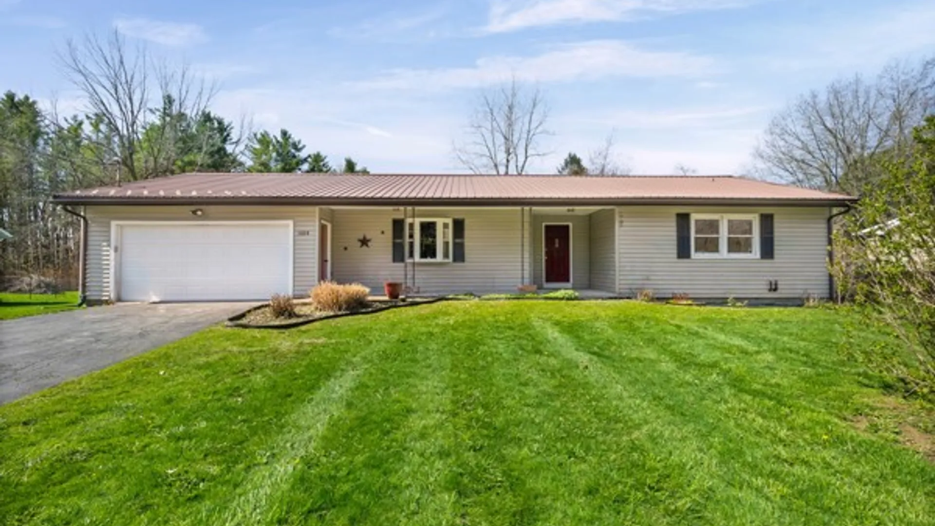 Property at 5154 Deliverance Avenue, Williamson, NY 14505 3