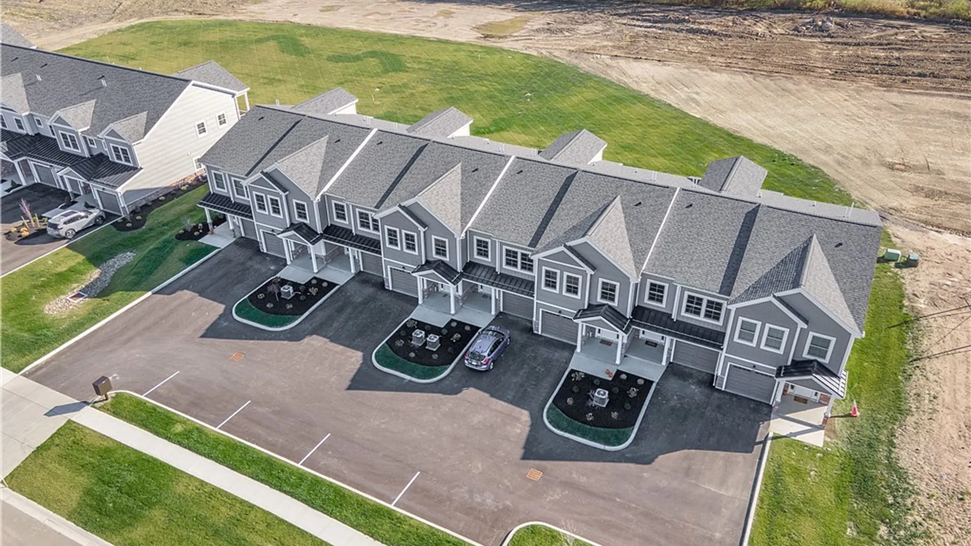 Property at 3385 Cedar Valley, Hamburg, NY 14075 3