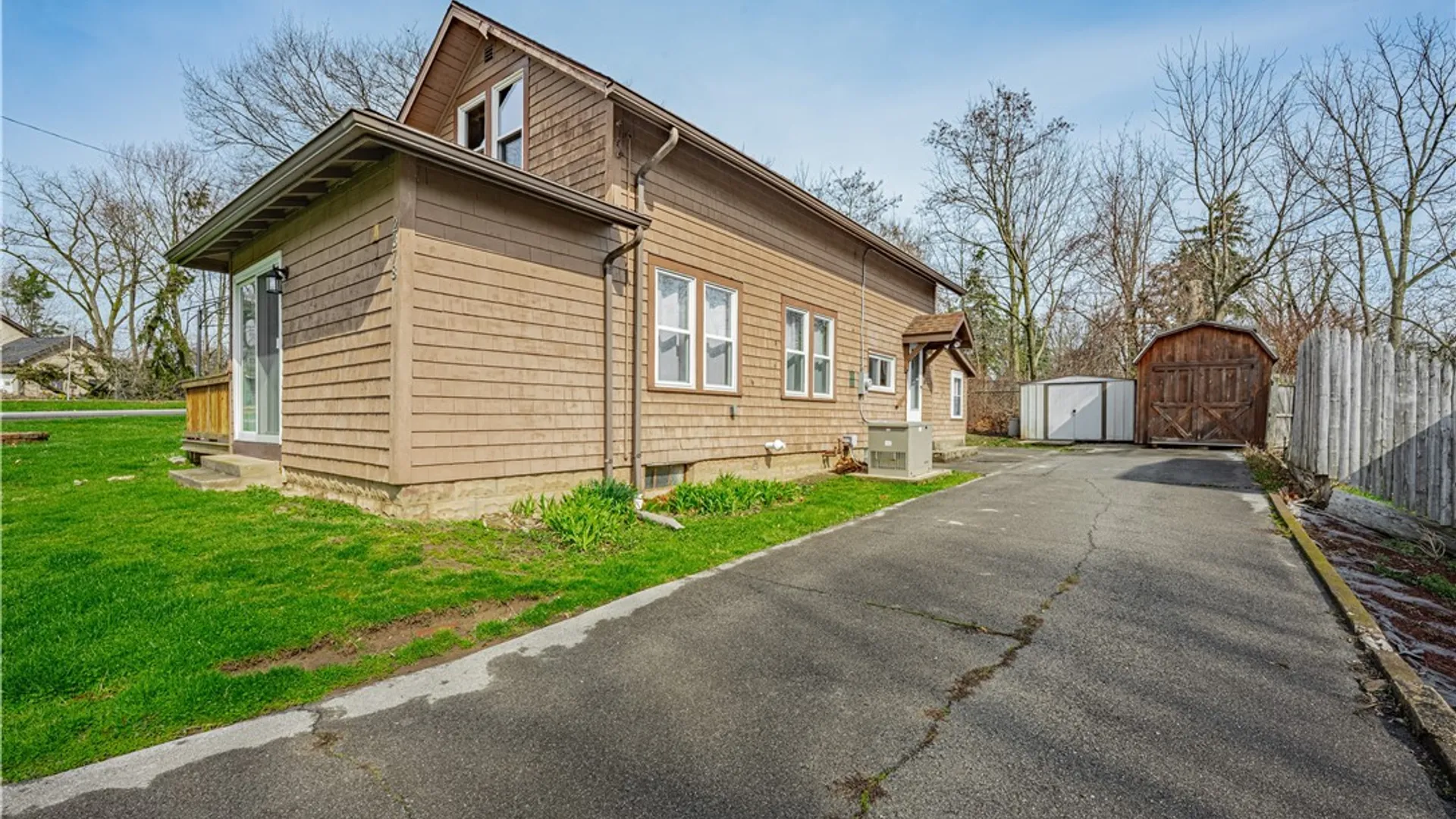 Property at 2378 Riverview Drive, Wilson, NY 14172 4
