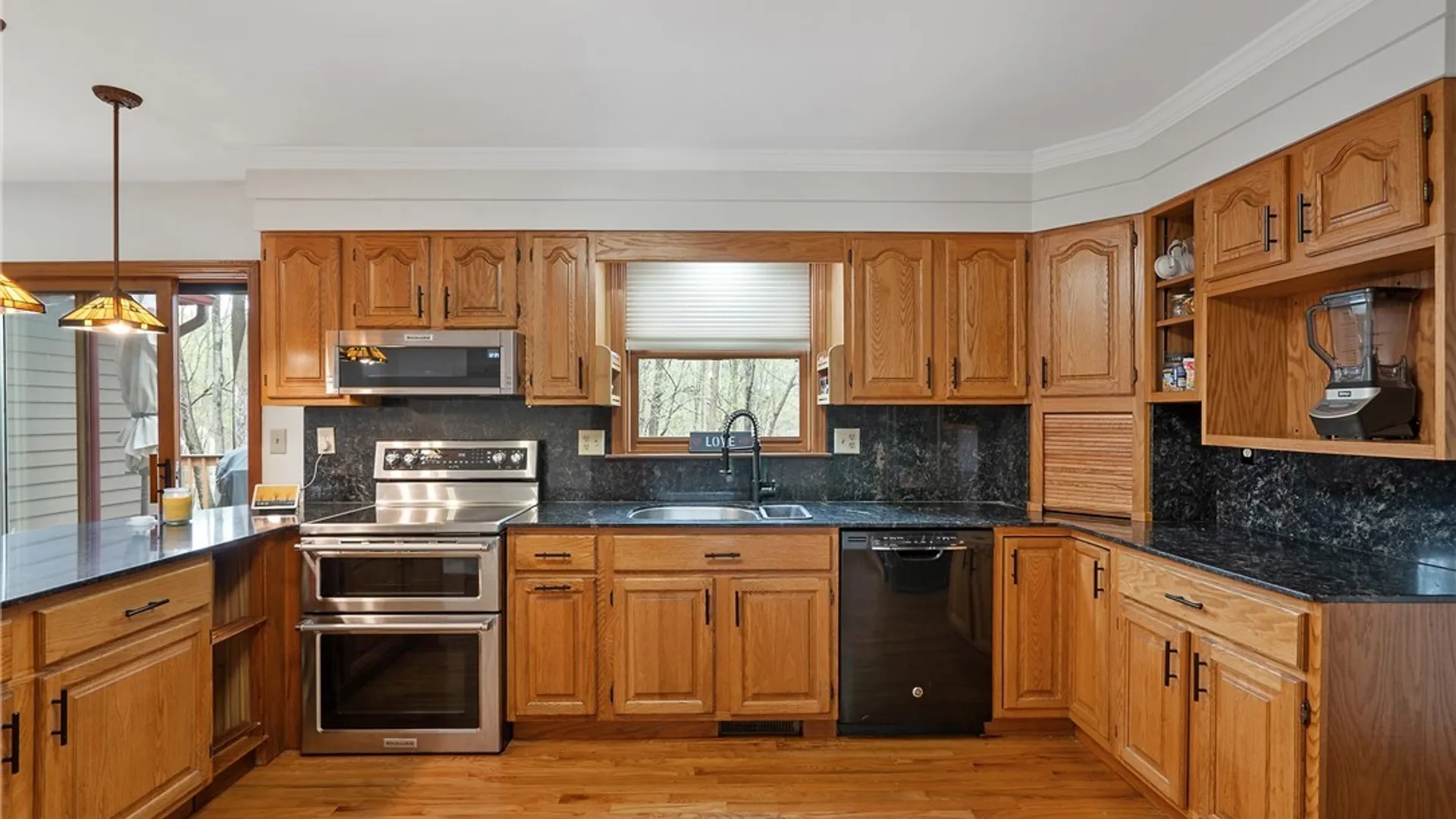Property at 4527 Lamplighter Lane, Manlius, NY 13104 15
