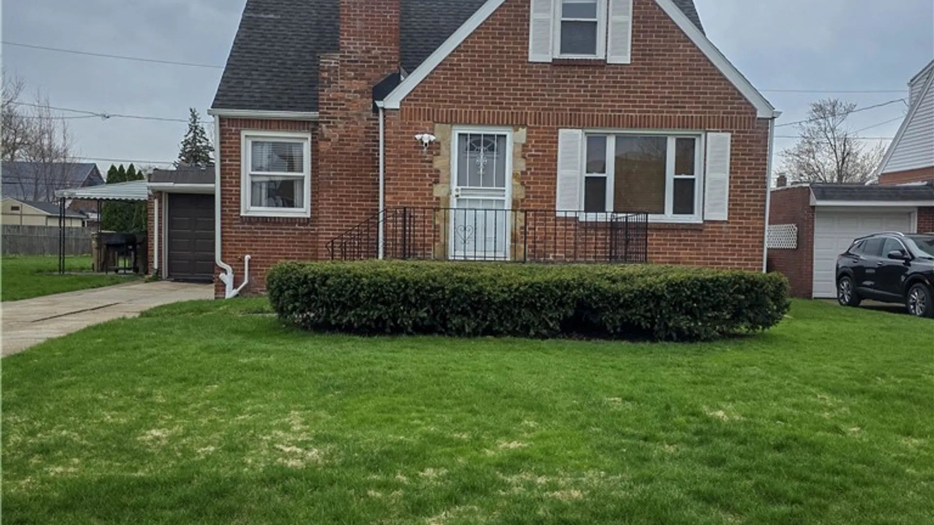 Property at 121 Cedar Road, Cheektowaga, NY 14215 3