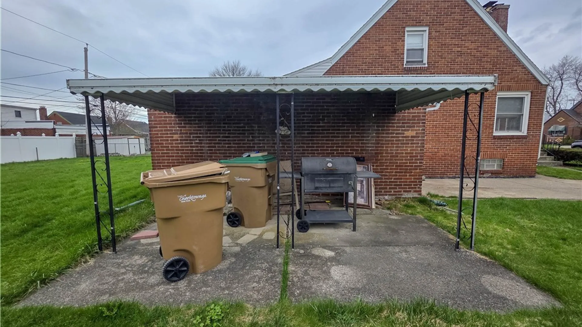 Property at 121 Cedar Road, Cheektowaga, NY 14215 5