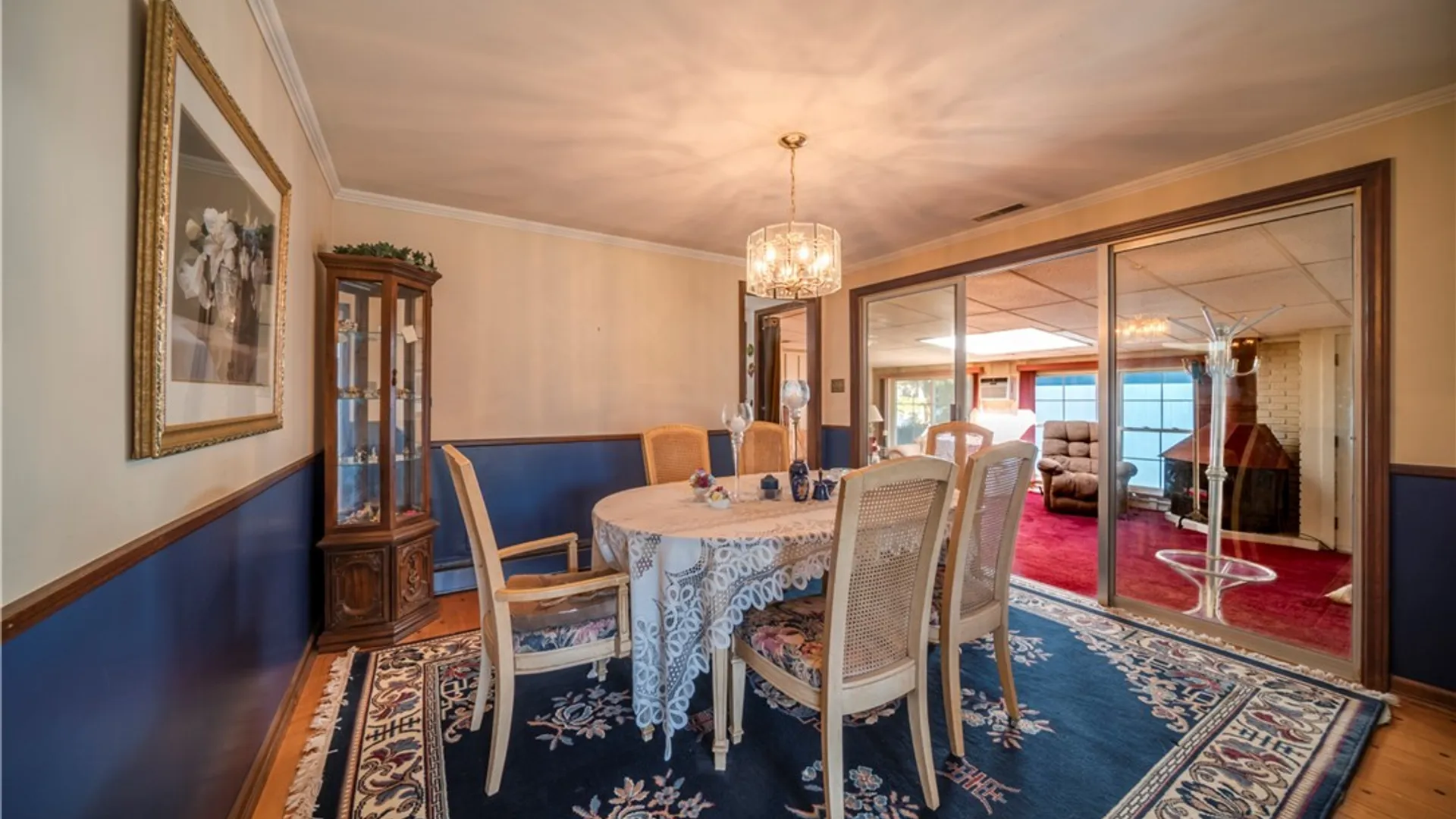 Property at 110 Bellshire Lane, Syracuse, NY 13208 12