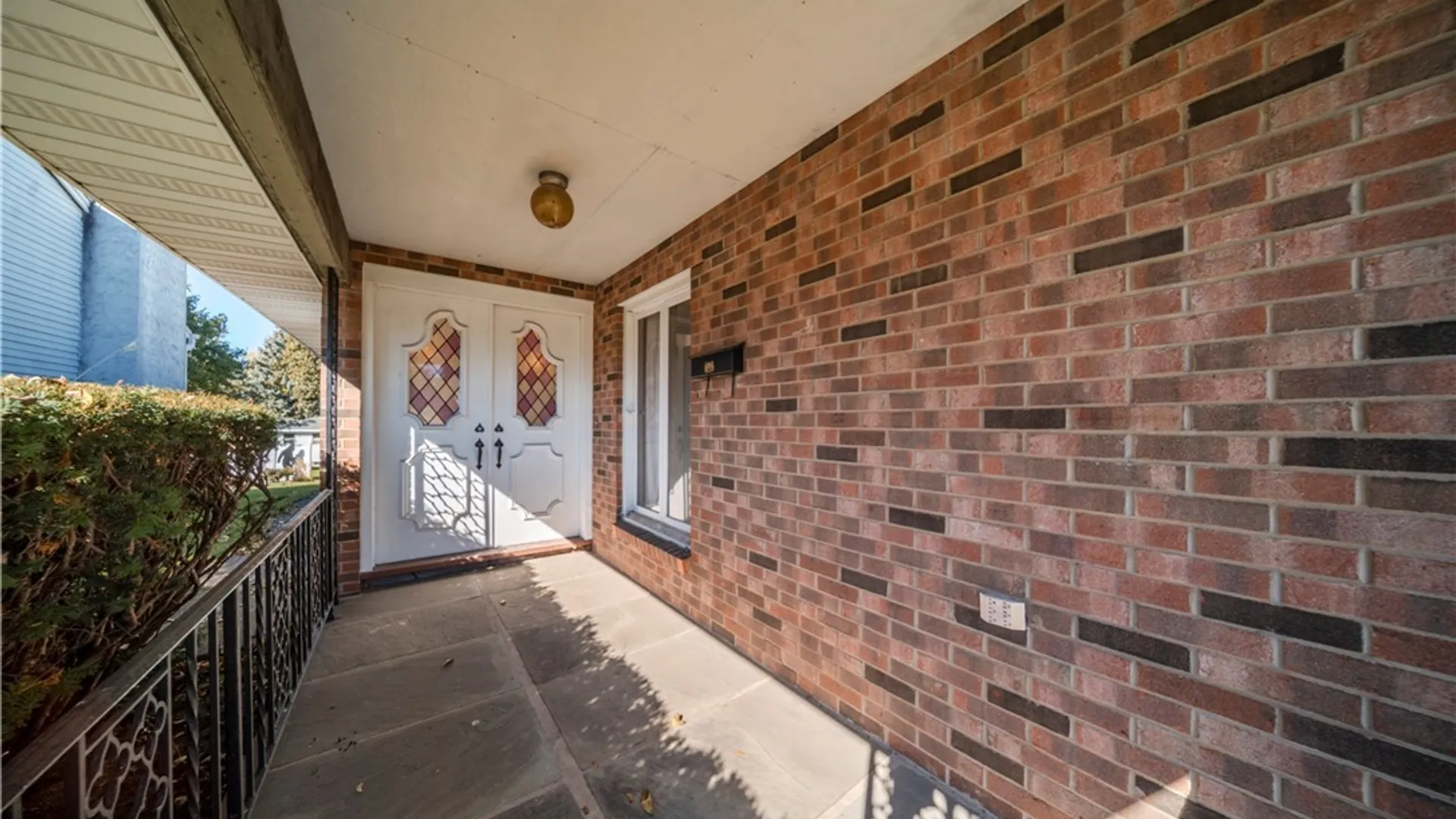 Property at 110 Bellshire Lane, Syracuse, NY 13208 2