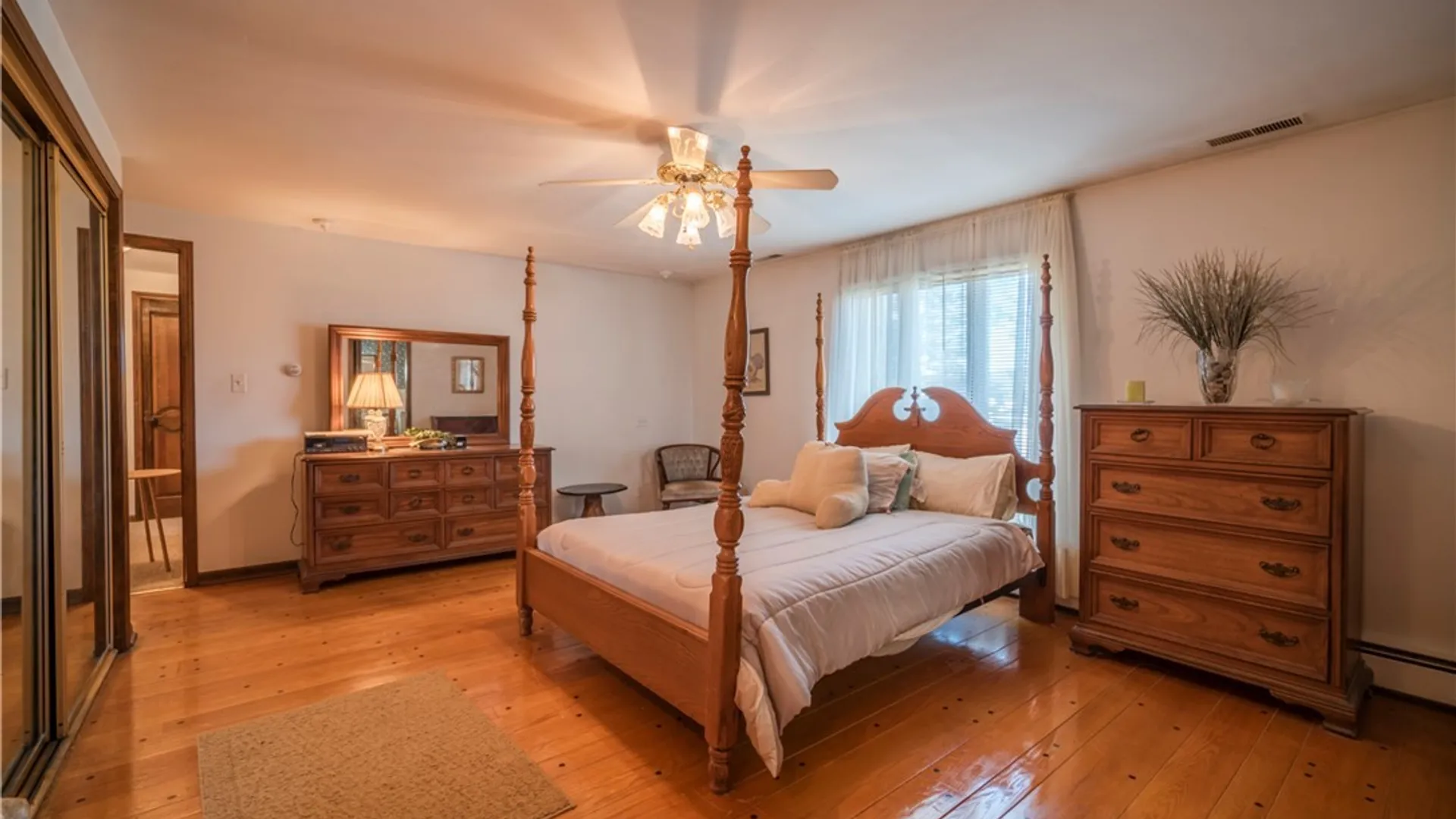 Property at 110 Bellshire Lane, Syracuse, NY 13208 22