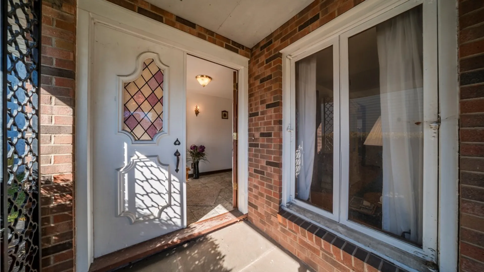 Property at 110 Bellshire Lane, Syracuse, NY 13208 3