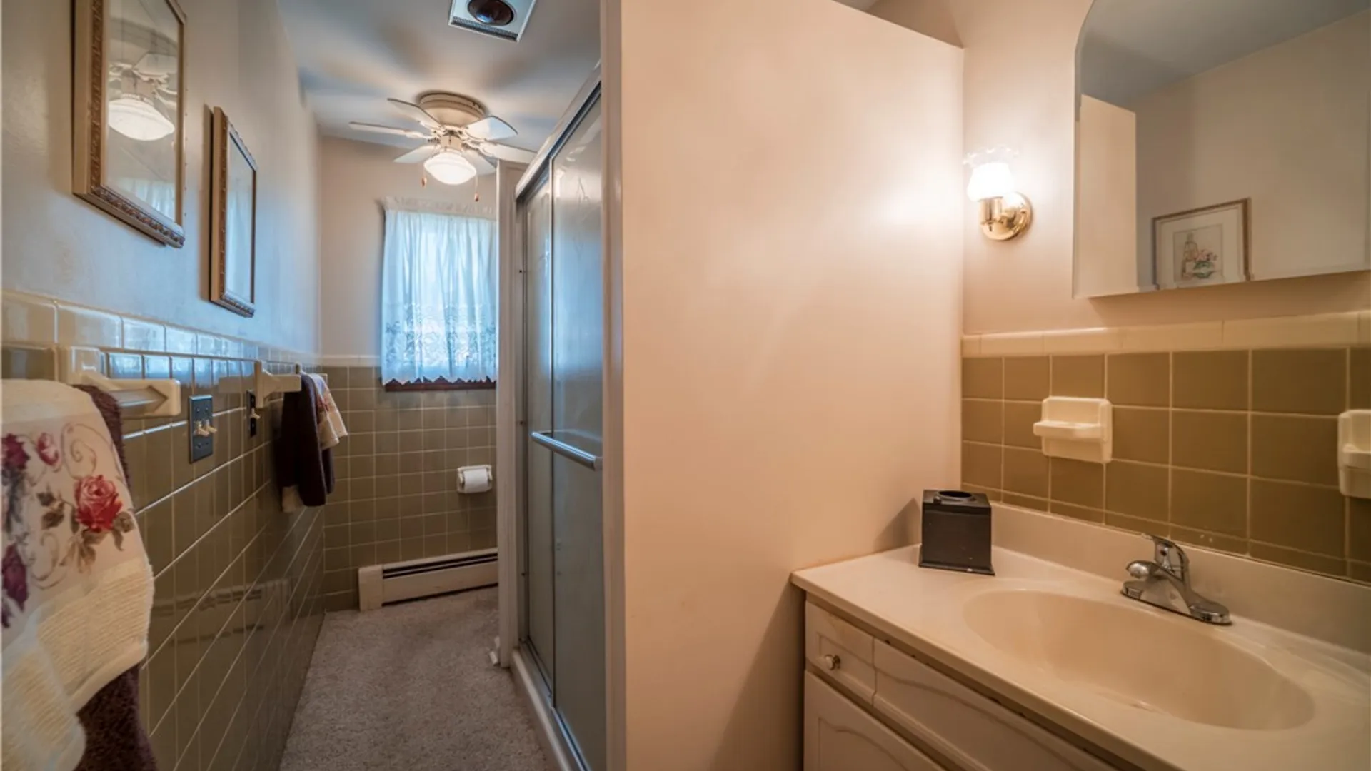 Property at 110 Bellshire Lane, Syracuse, NY 13208 32