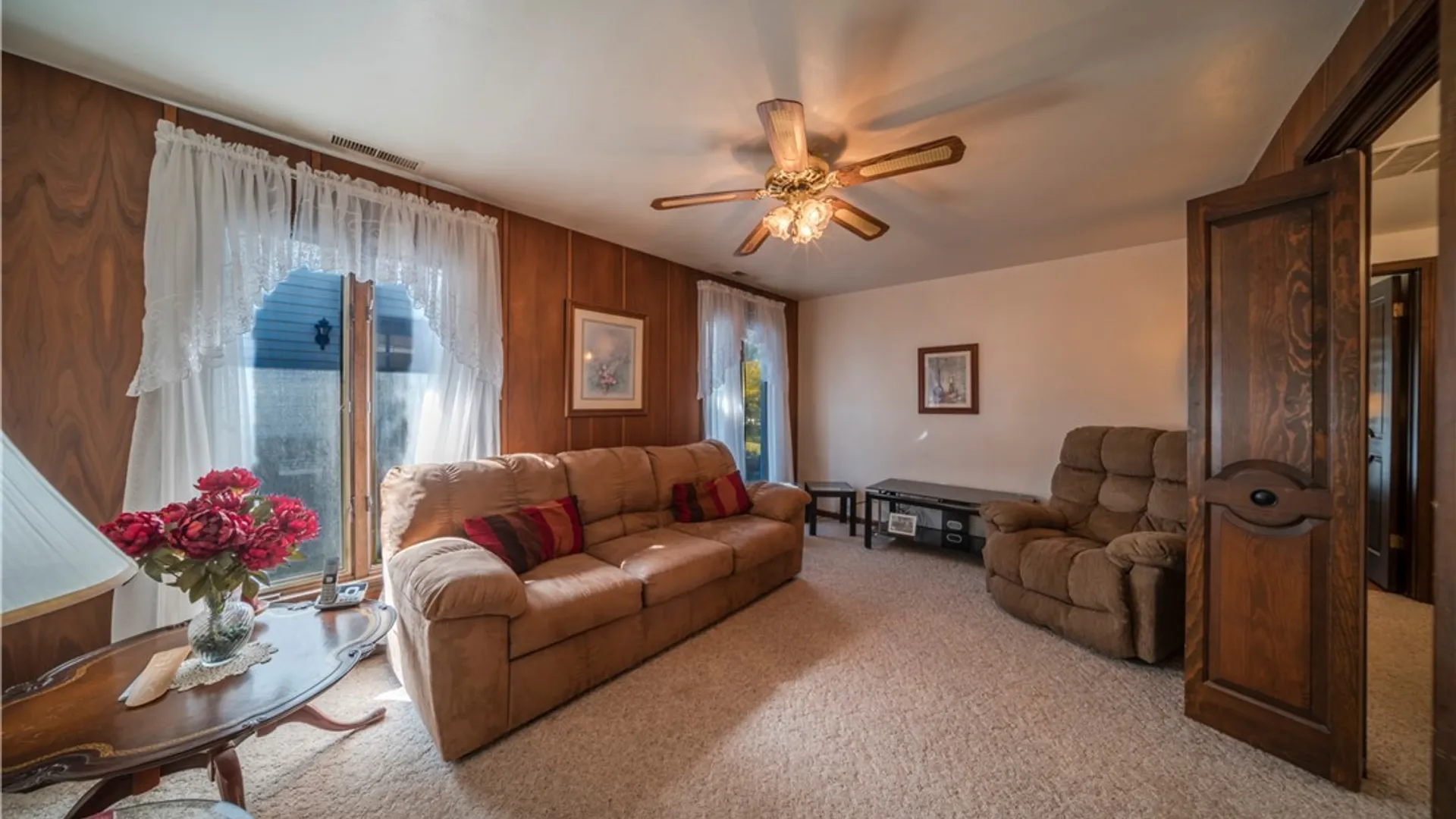 Property at 110 Bellshire Lane, Syracuse, NY 13208 34