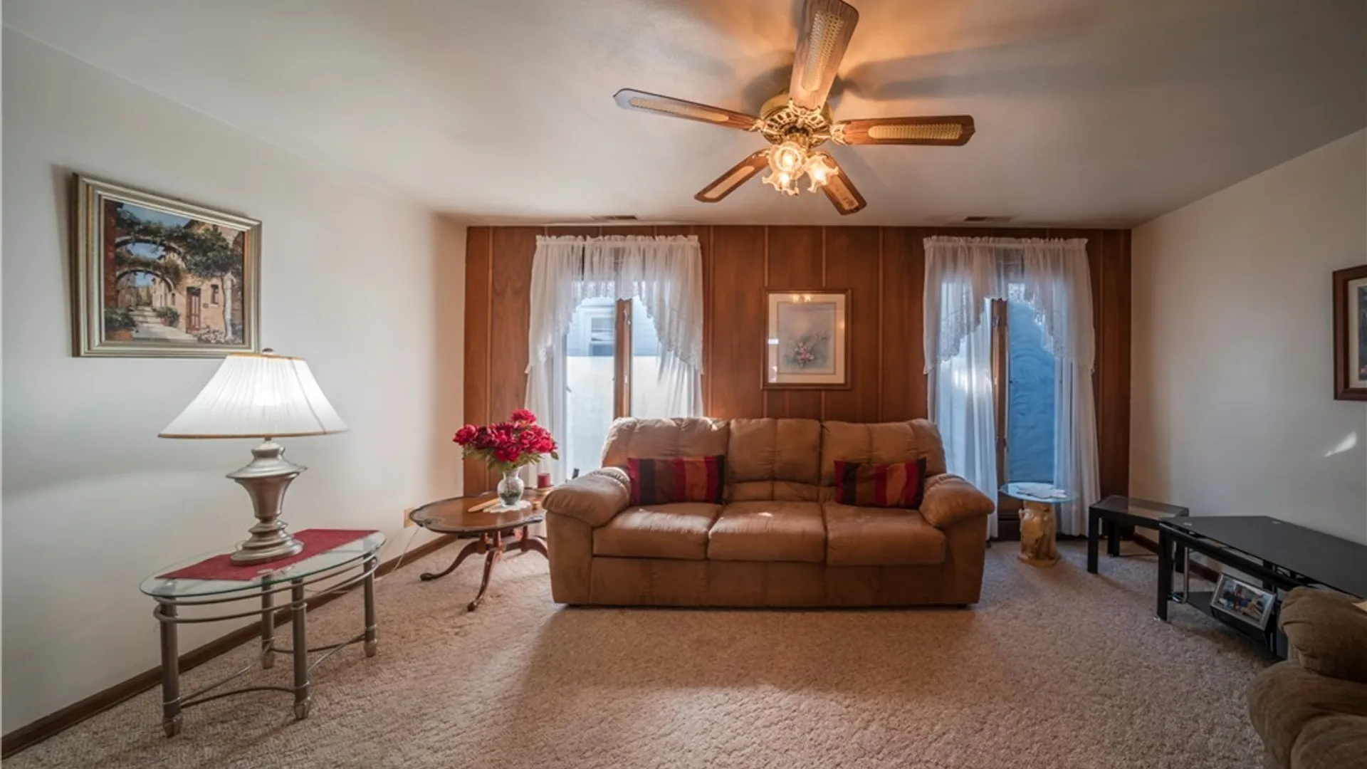 Property at 110 Bellshire Lane, Syracuse, NY 13208 35