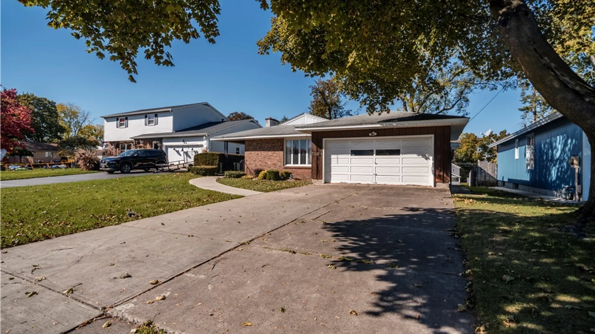 Property at 110 Bellshire Lane, Syracuse, NY 13208 41