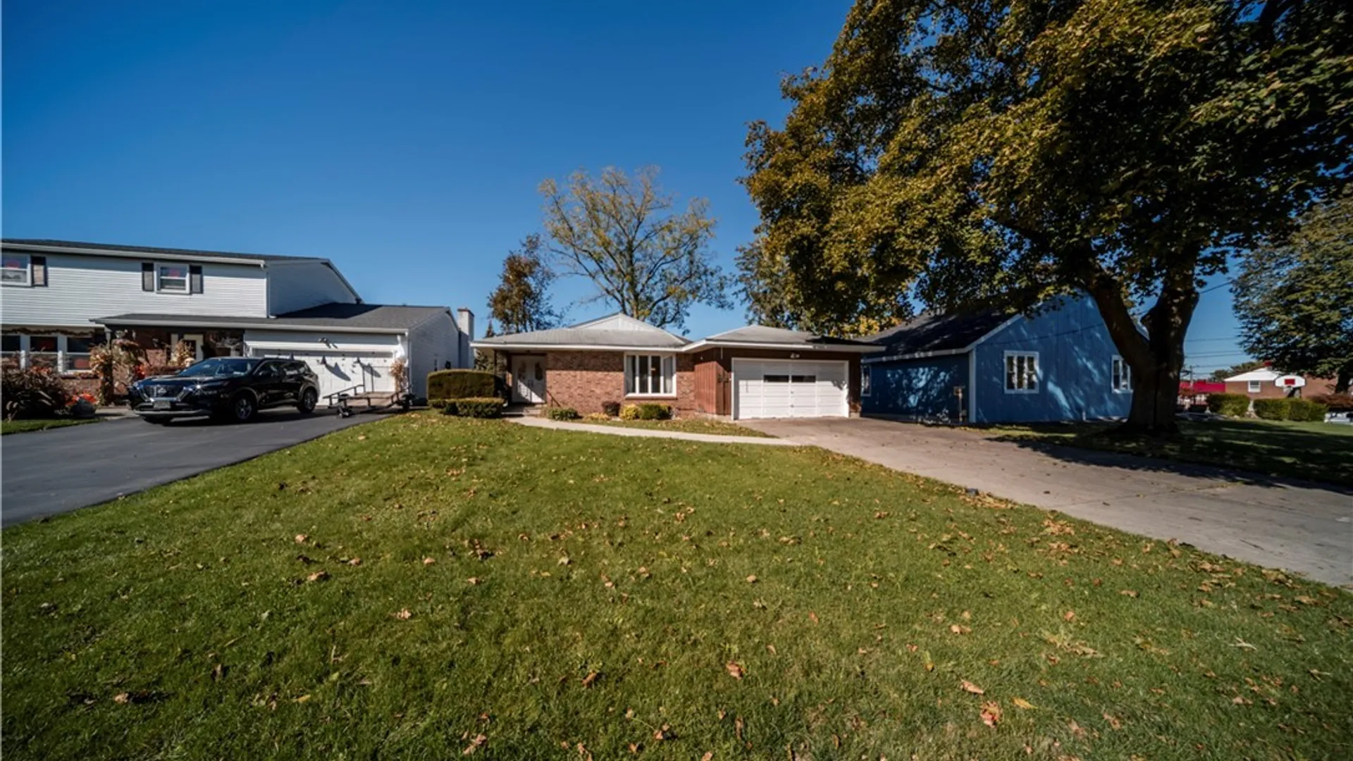 Property at 110 Bellshire Lane, Syracuse, NY 13208 43