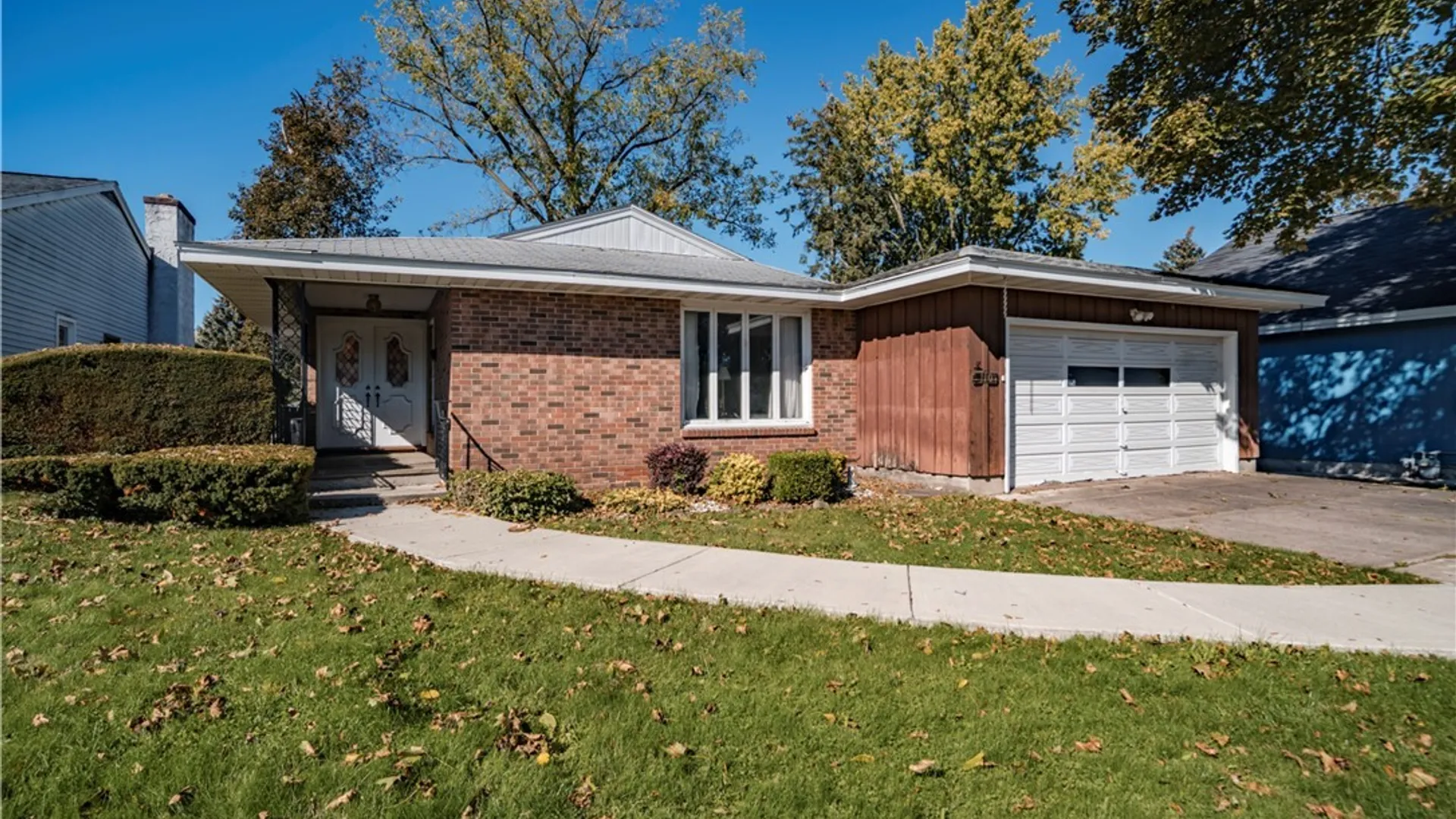 Property at 110 Bellshire Lane, Syracuse, NY 13208 44