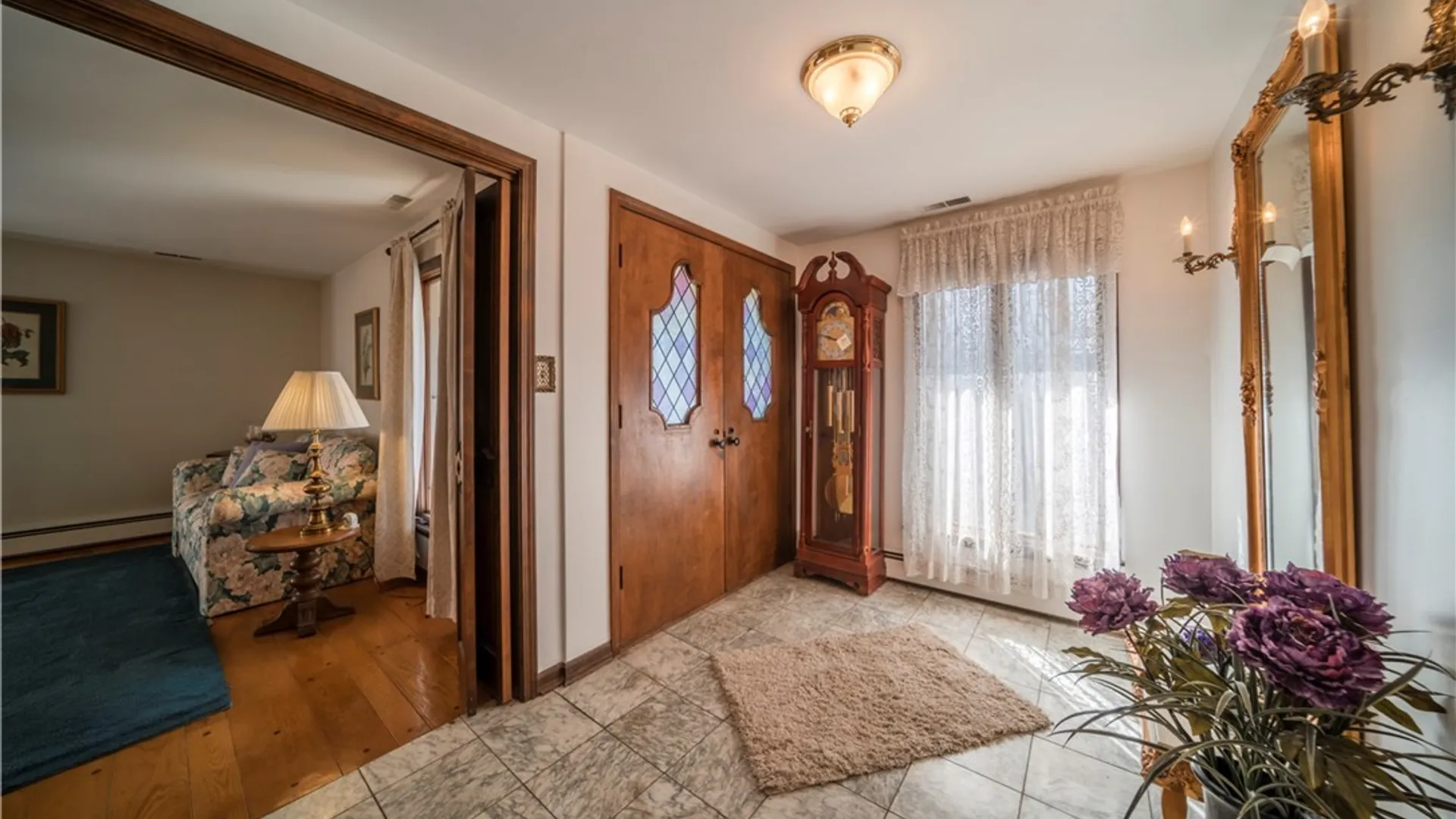 Property at 110 Bellshire Lane, Syracuse, NY 13208 8