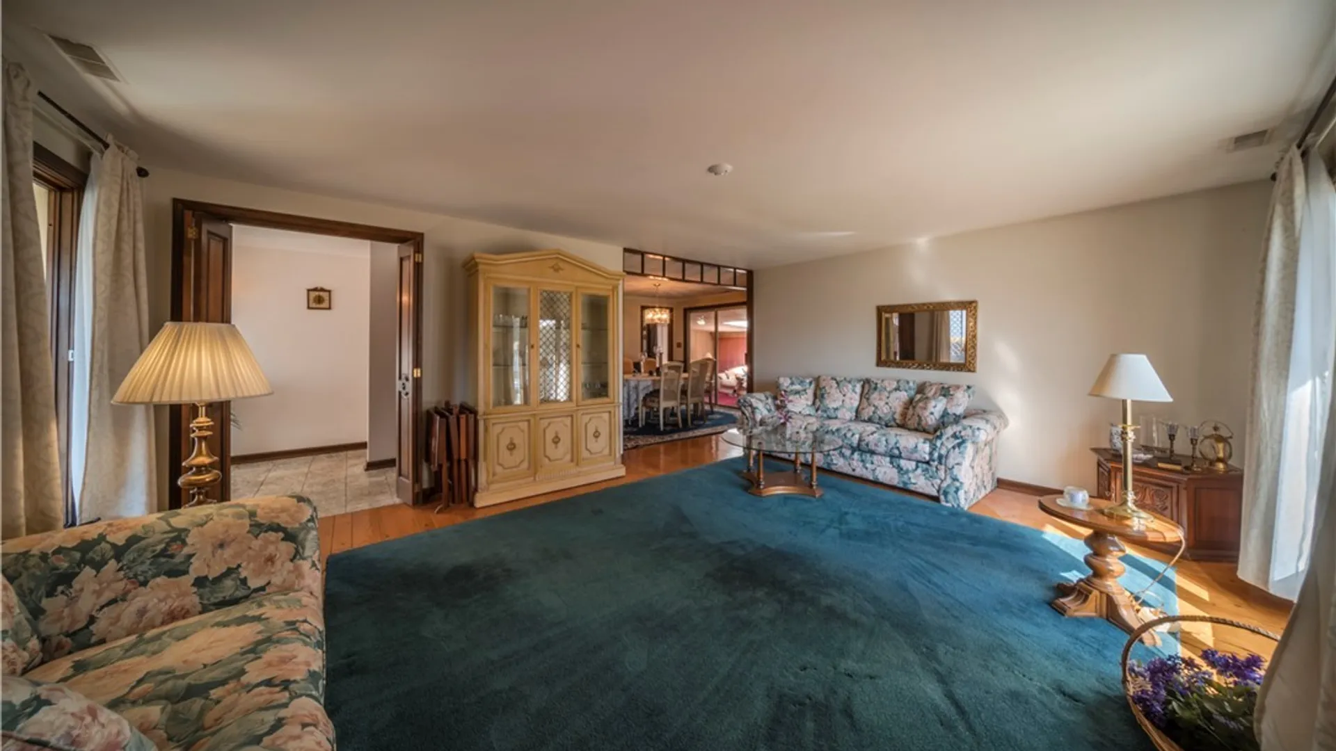 Property at 110 Bellshire Lane, Syracuse, NY 13208 9