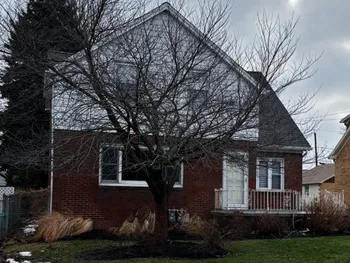 121 Wanda Avenue, Cheektowaga, NY 14211