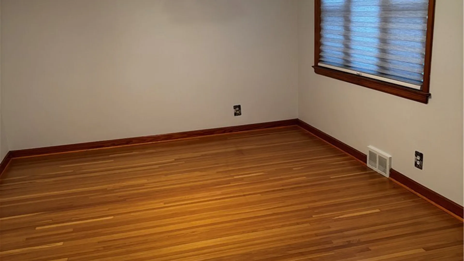 Property at 121 Wanda Avenue, Cheektowaga, NY 14211 5