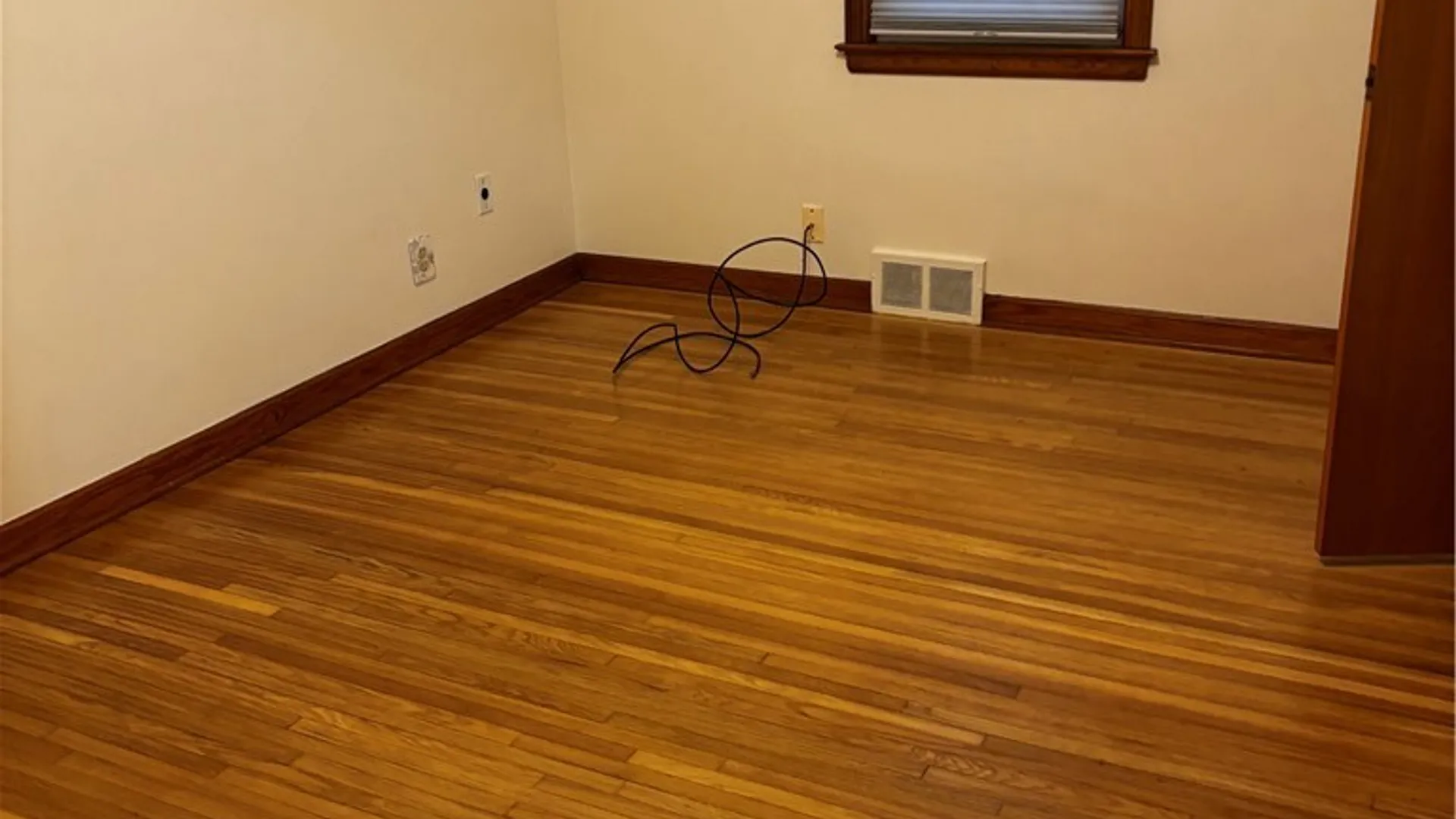 Property at 121 Wanda Avenue, Cheektowaga, NY 14211 9