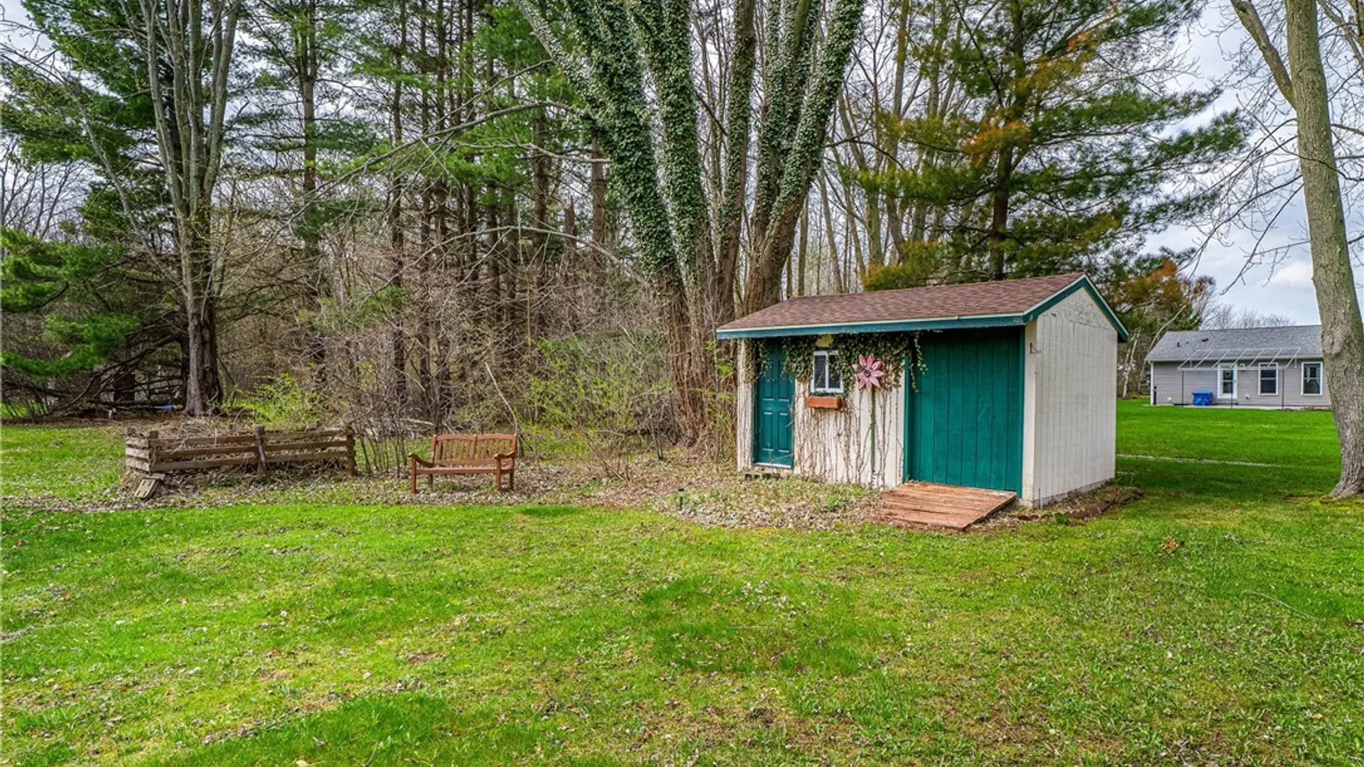 Property at 2526 Merritt Avenue, Newfane, NY 14108 32