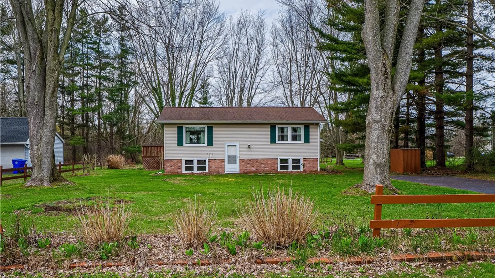 Property at 2526 Merritt Avenue, Newfane, NY 14108 35