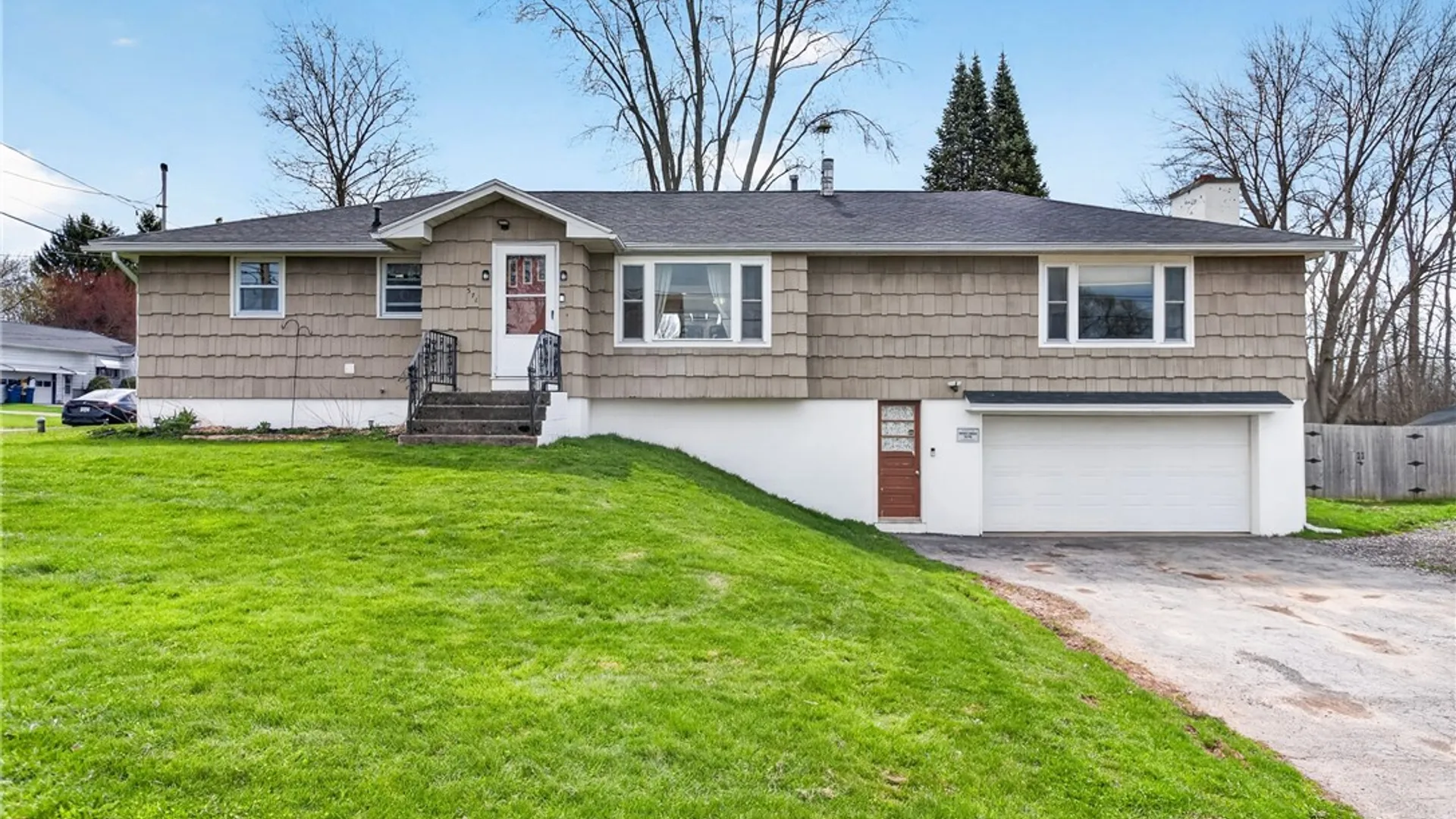 Property at 371 Beach Road, Geddes, NY 13209 2