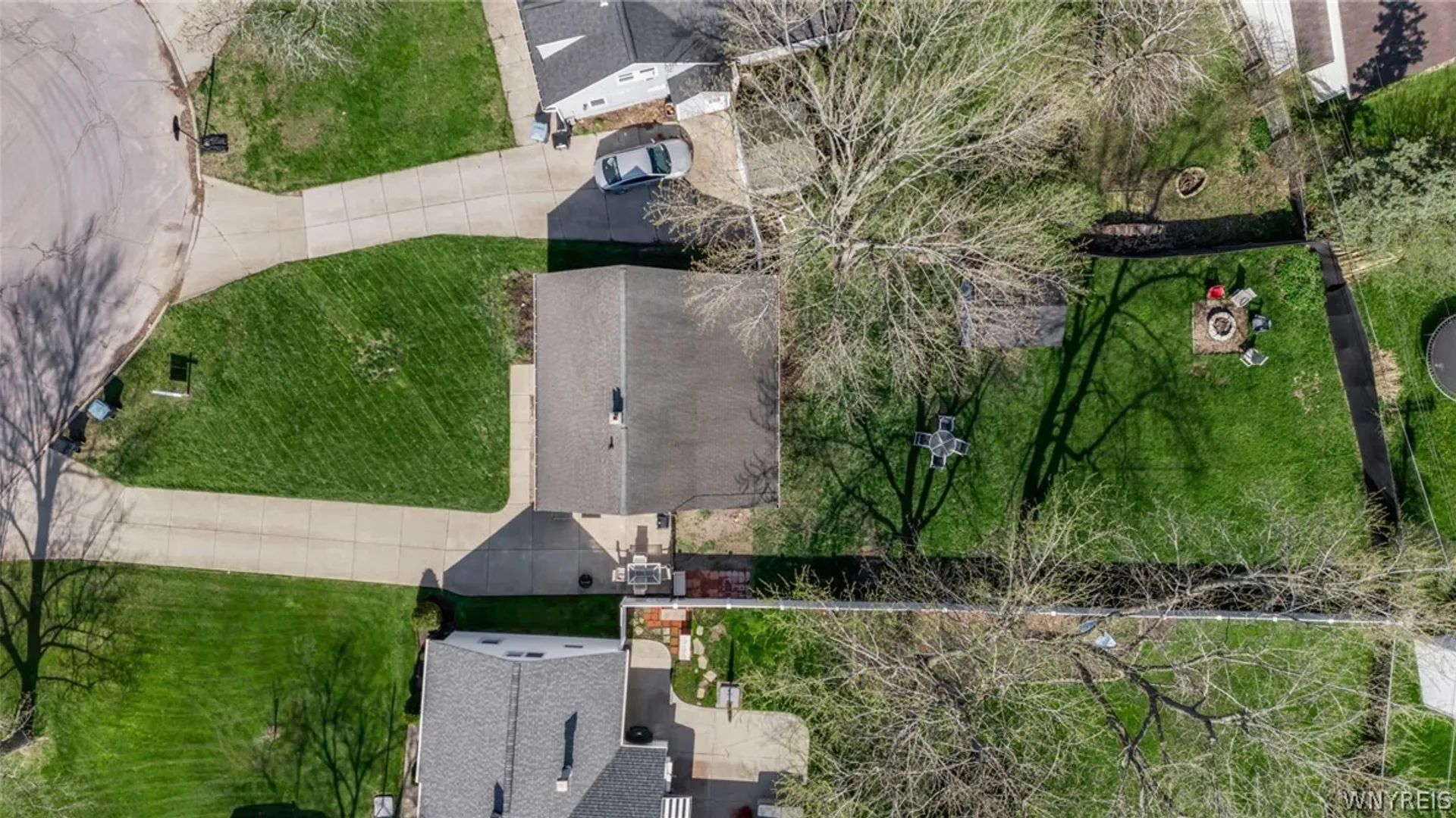 Property at 21 Schutt Court, Grand Island, NY 14072 20