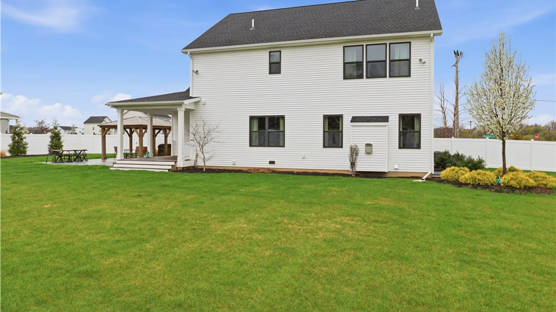 Property at 1505 Beaumont Way, Victor, NY 14564 35