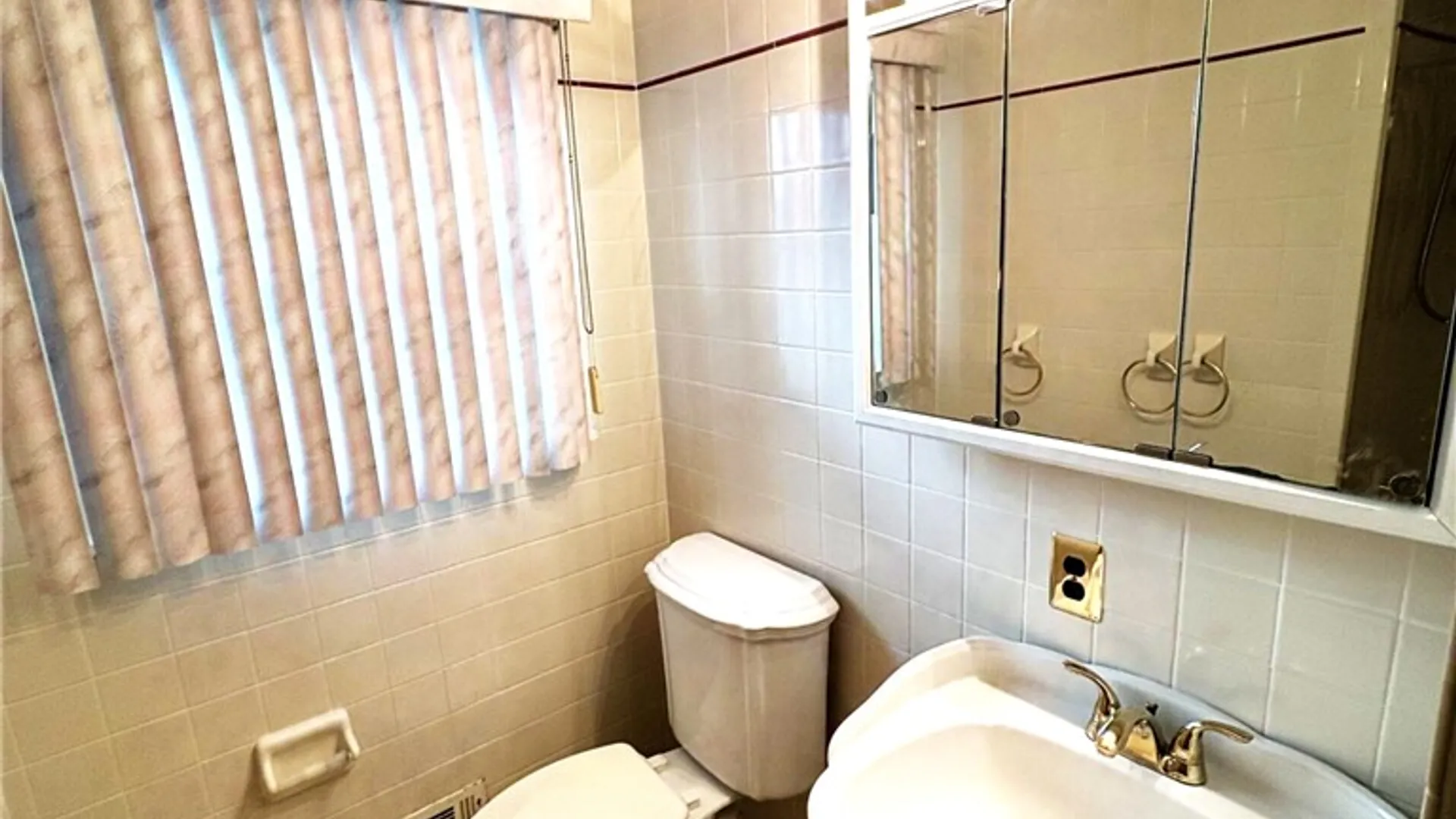 Property at 55 Galway Drive, Henrietta, NY 14623 6