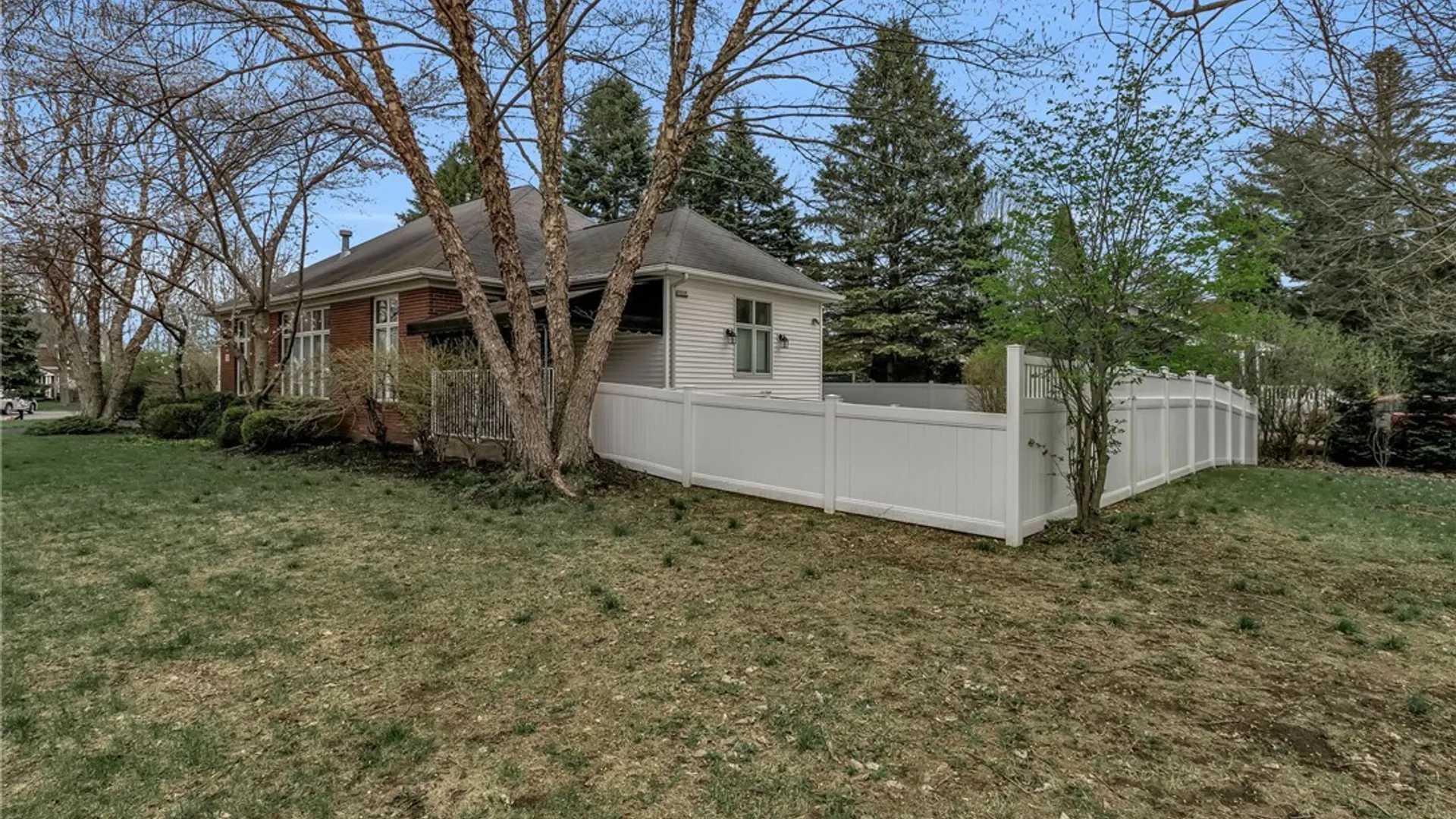 Property at 15 Brookshire Court, Amherst, NY 14051 39