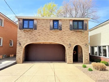 Property at 31 Shore Drive, Hamburg, NY 14219