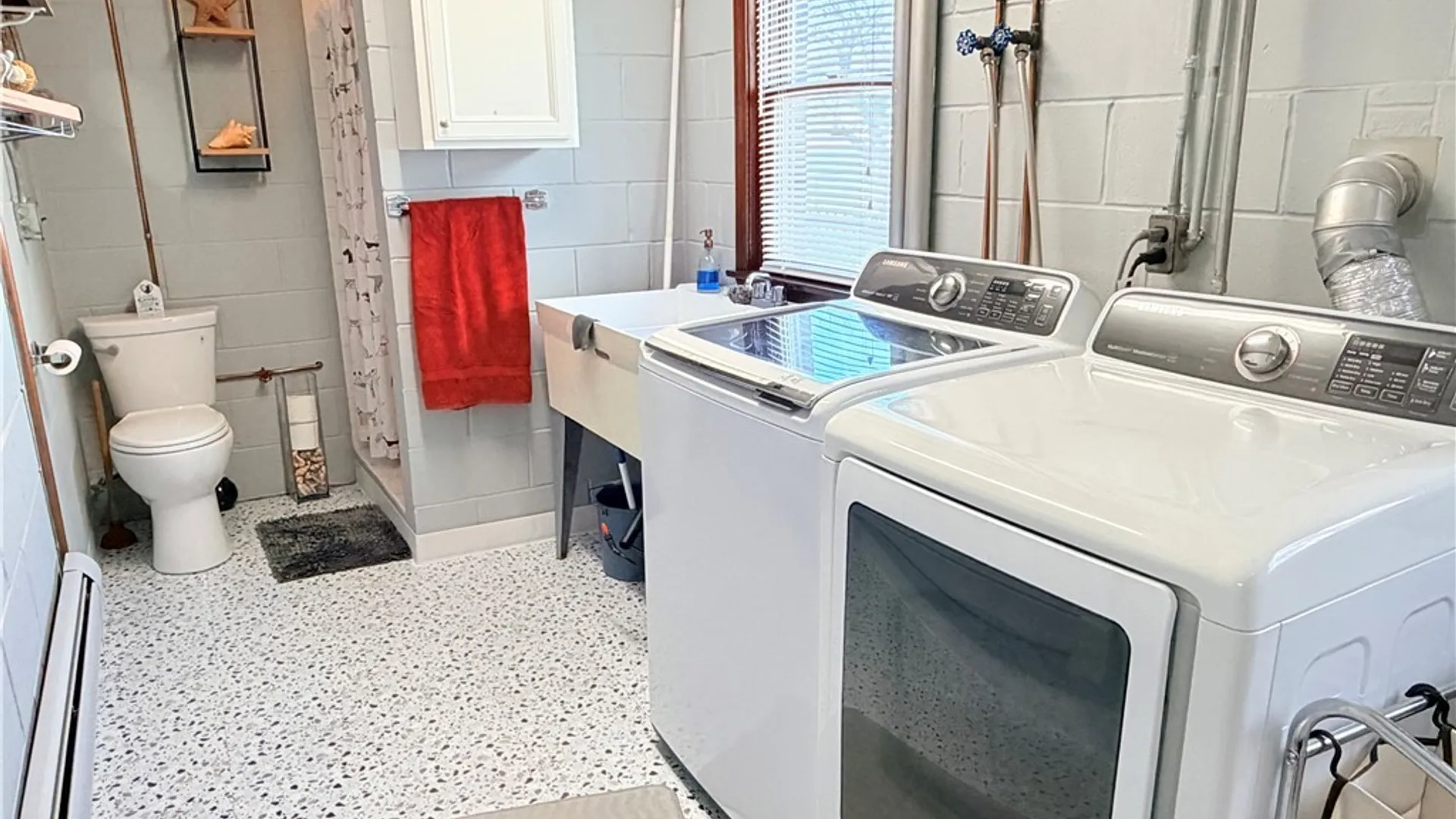 Property at 31 Shore Drive, Hamburg, NY 14219 30