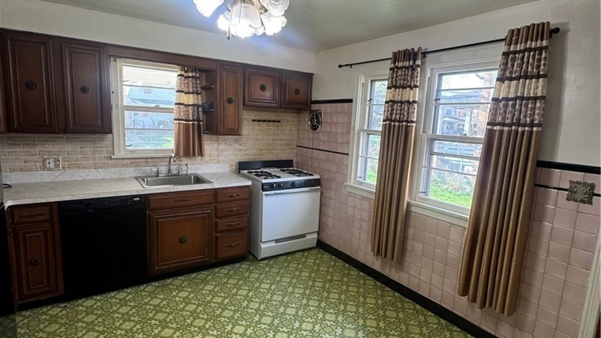 Property at 465 18th Street, Niagara Falls, NY 14303 11