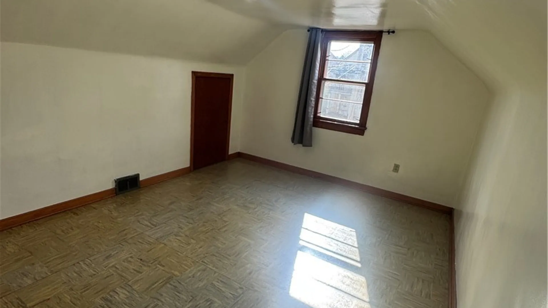 Property at 465 18th Street, Niagara Falls, NY 14303 20