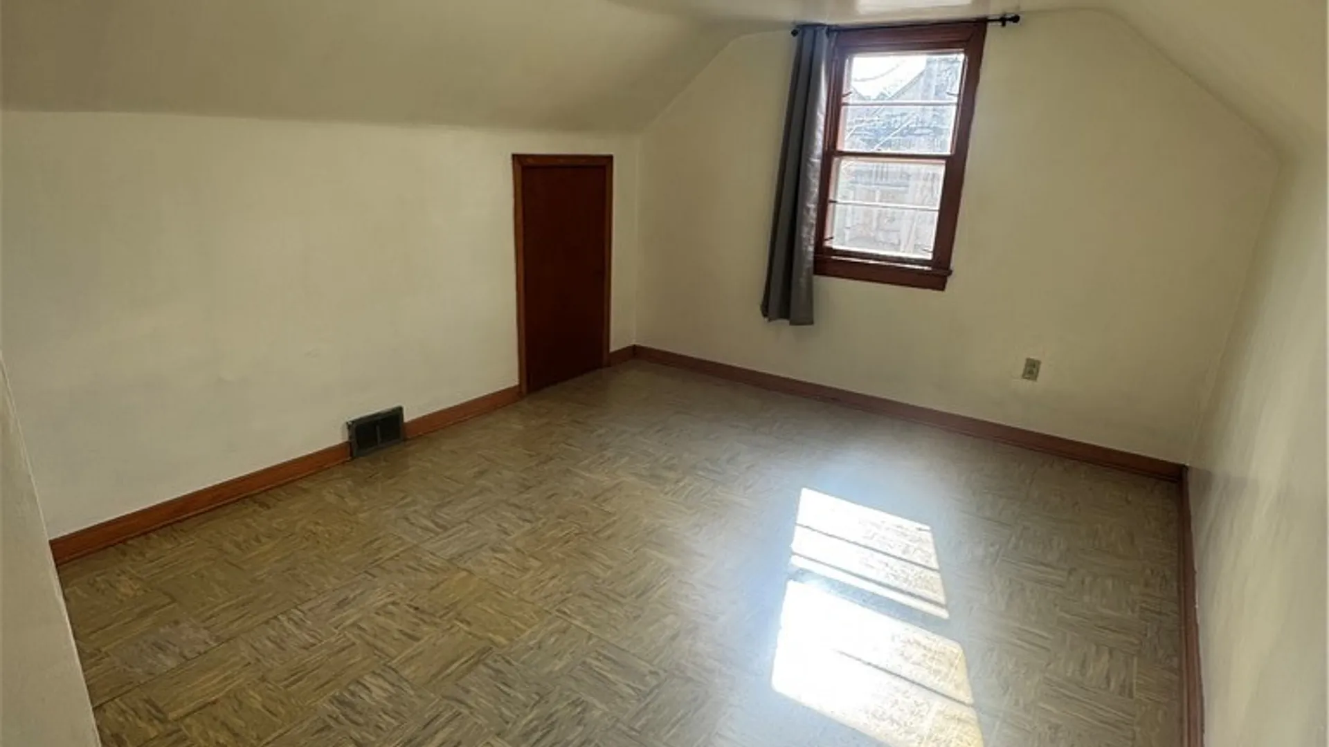 Property at 465 18th Street, Niagara Falls, NY 14303 21