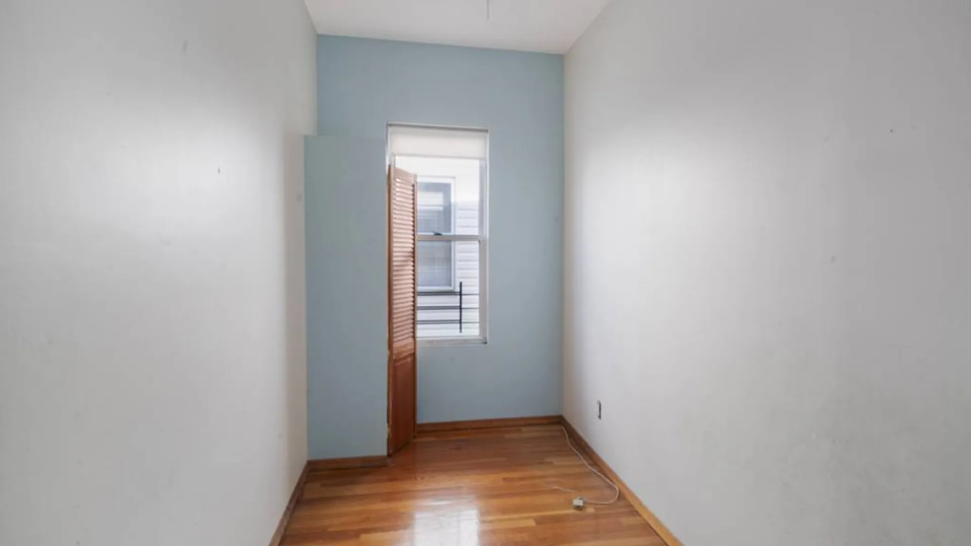Property at 194 Bay 7th St, Brooklyn, NY 11228 11