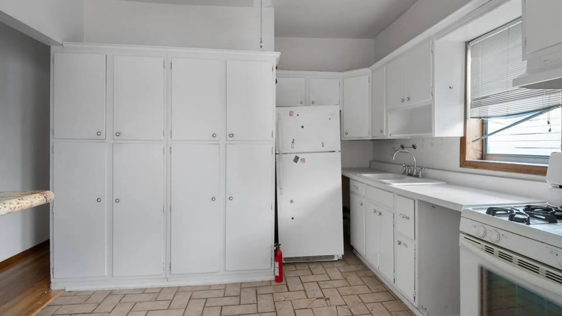 Property at 194 Bay 7th St, Brooklyn, NY 11228 14