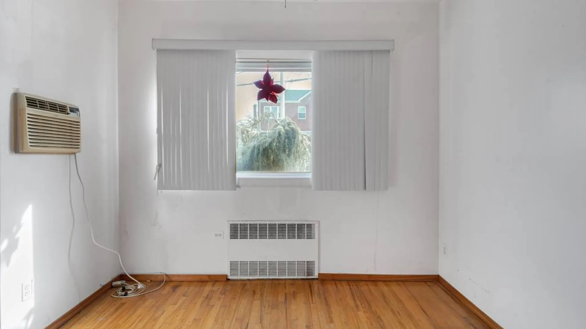 Property at 194 Bay 7th St, Brooklyn, NY 11228 7
