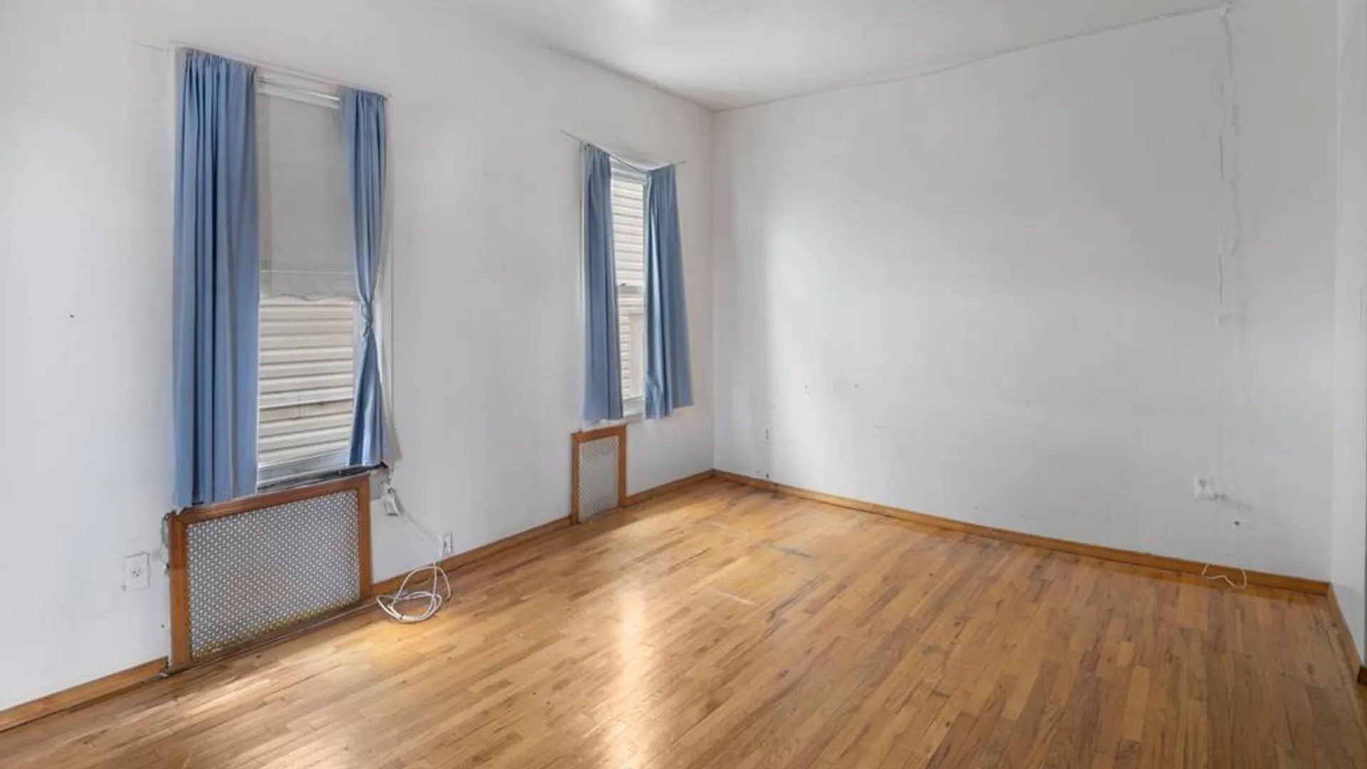 Property at 194 Bay 7th St, Brooklyn, NY 11228 8