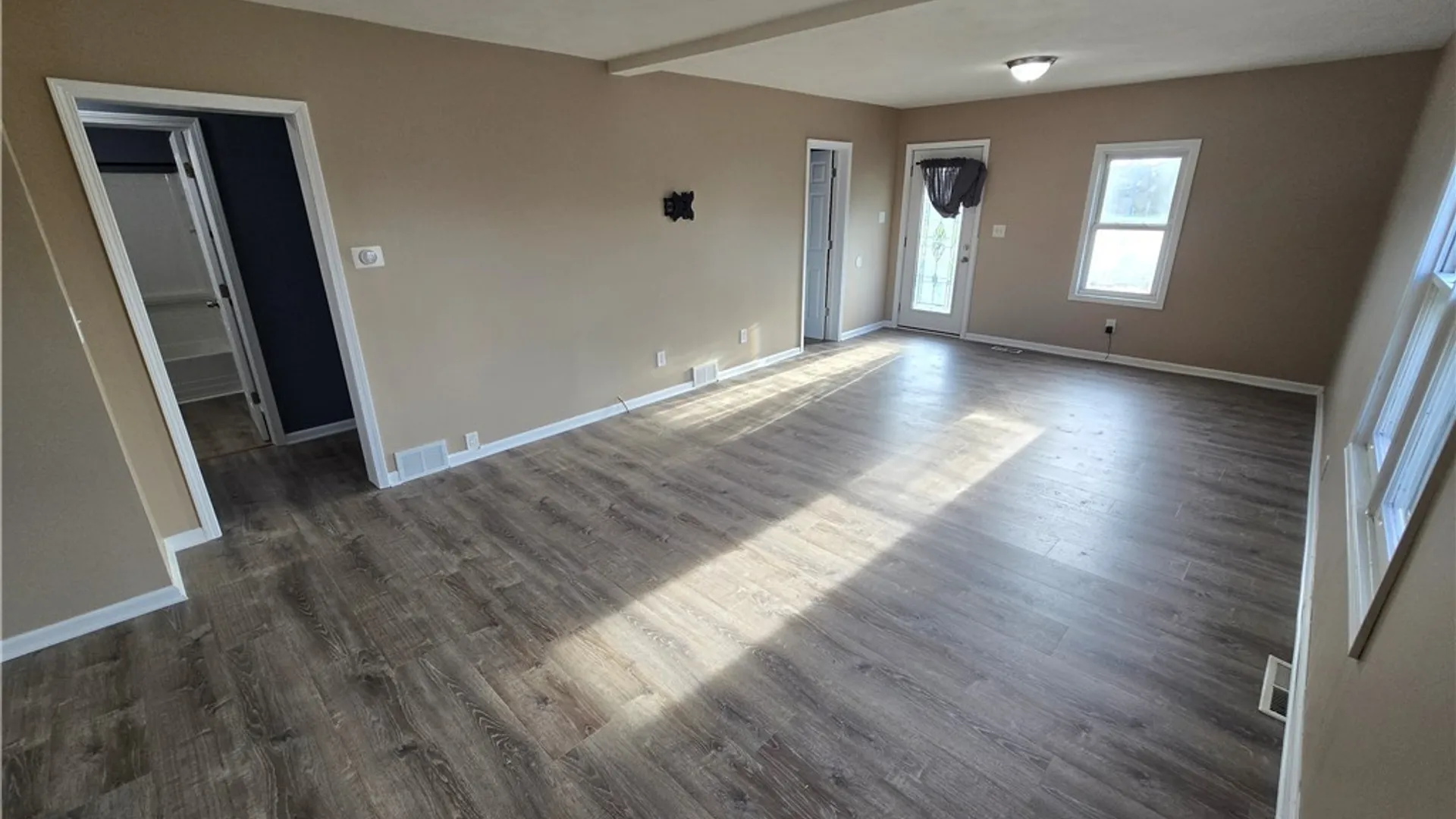 Property at 2802 Lemoyne Avenue, Salina, NY 13211 4
