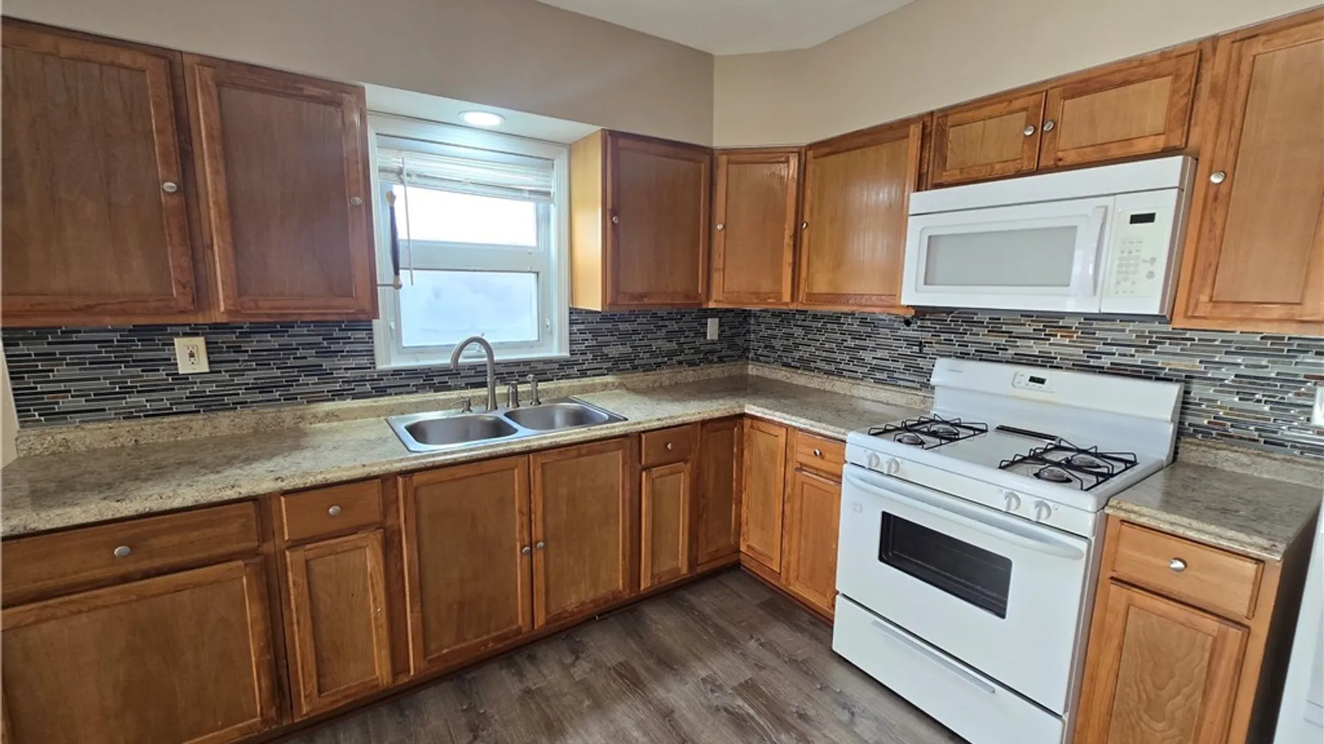 Property at 2802 Lemoyne Avenue, Salina, NY 13211 7
