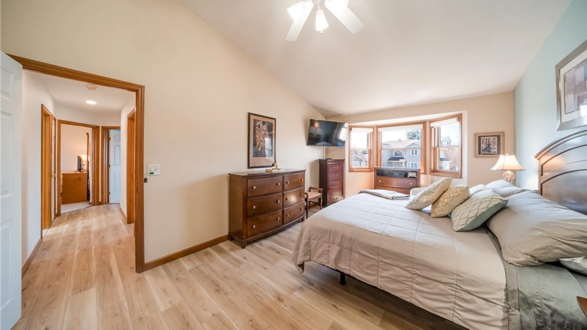 Property at 4320 Lazybrook Circle, Clay, NY 13088 23