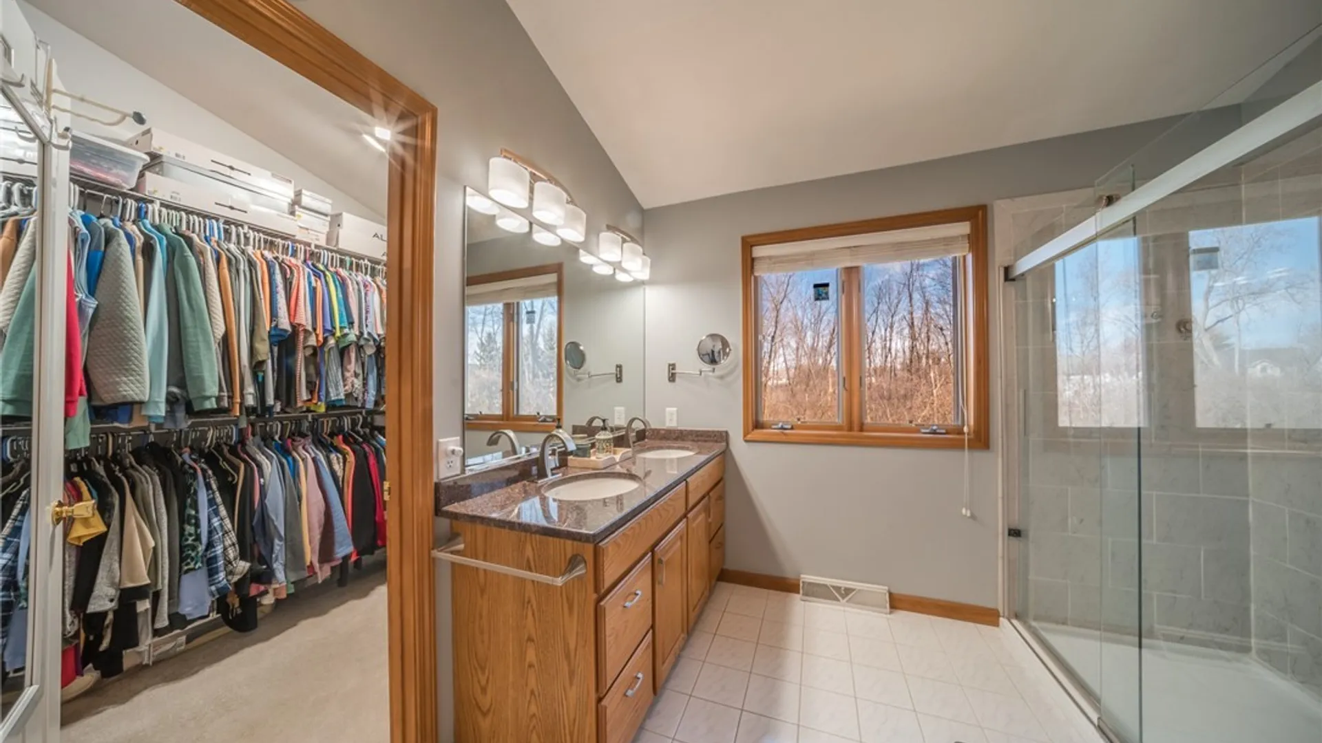 Property at 4320 Lazybrook Circle, Clay, NY 13088 27