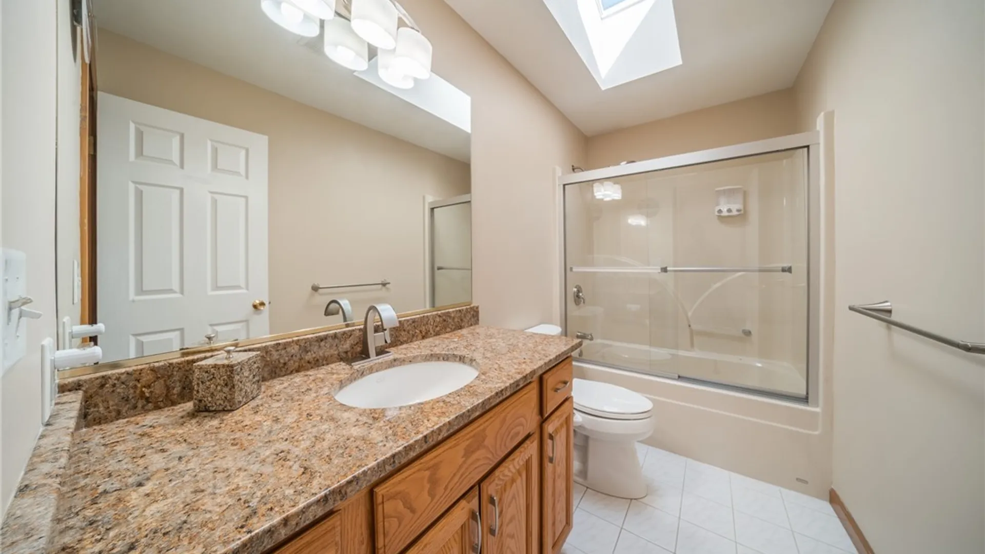 Property at 4320 Lazybrook Circle, Clay, NY 13088 33