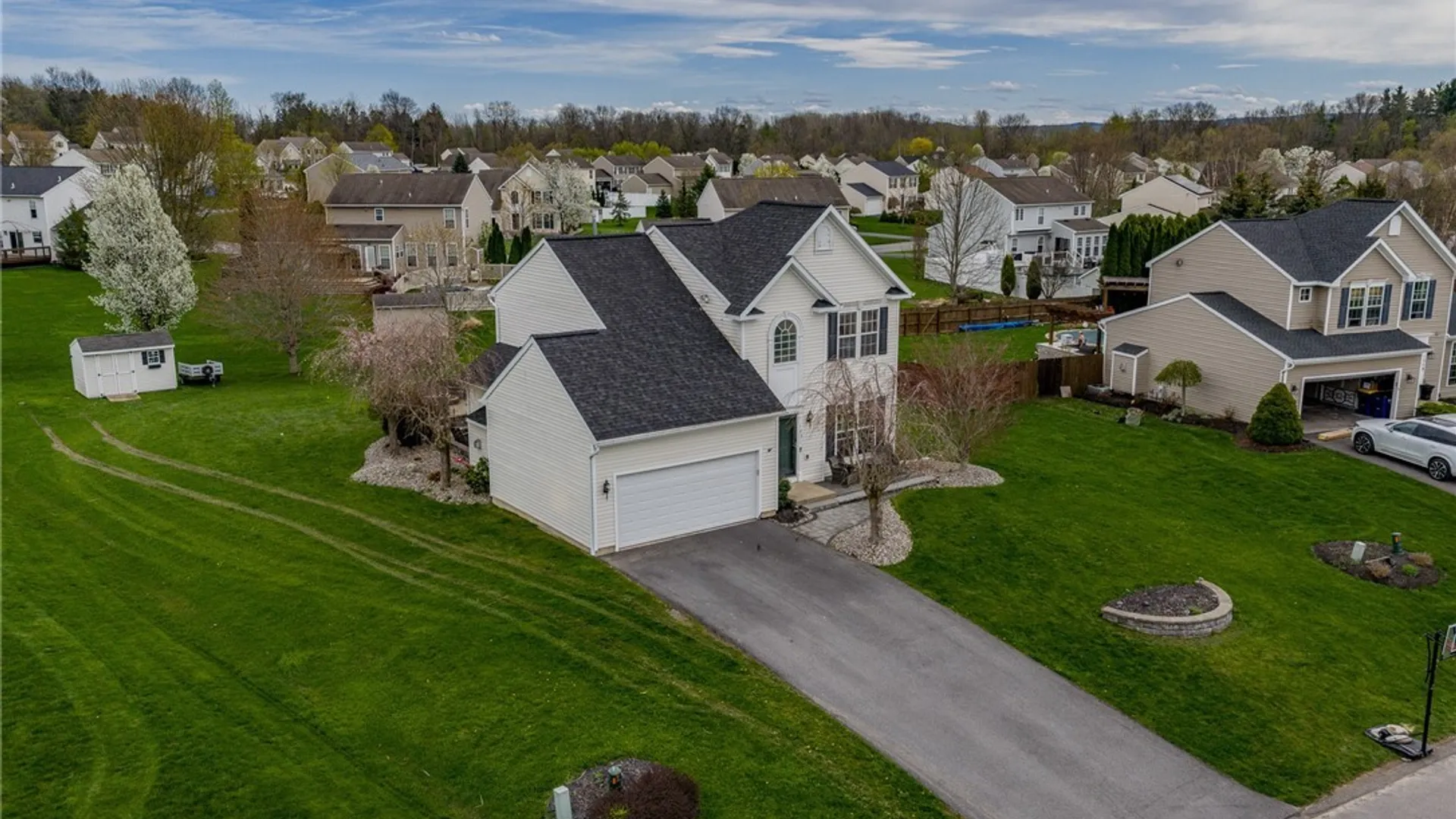 Property at 103 Goldenrod Lane, Camillus, NY 13164 2