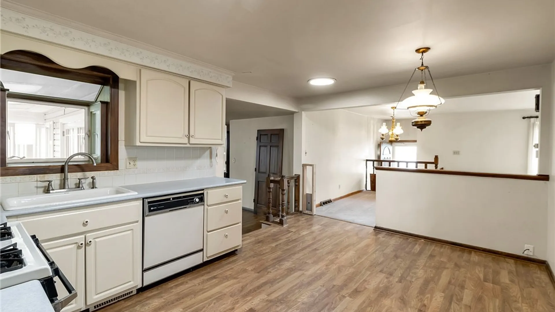 Property at 34 Transit Hill Drive, Cheektowaga, NY 14043 11